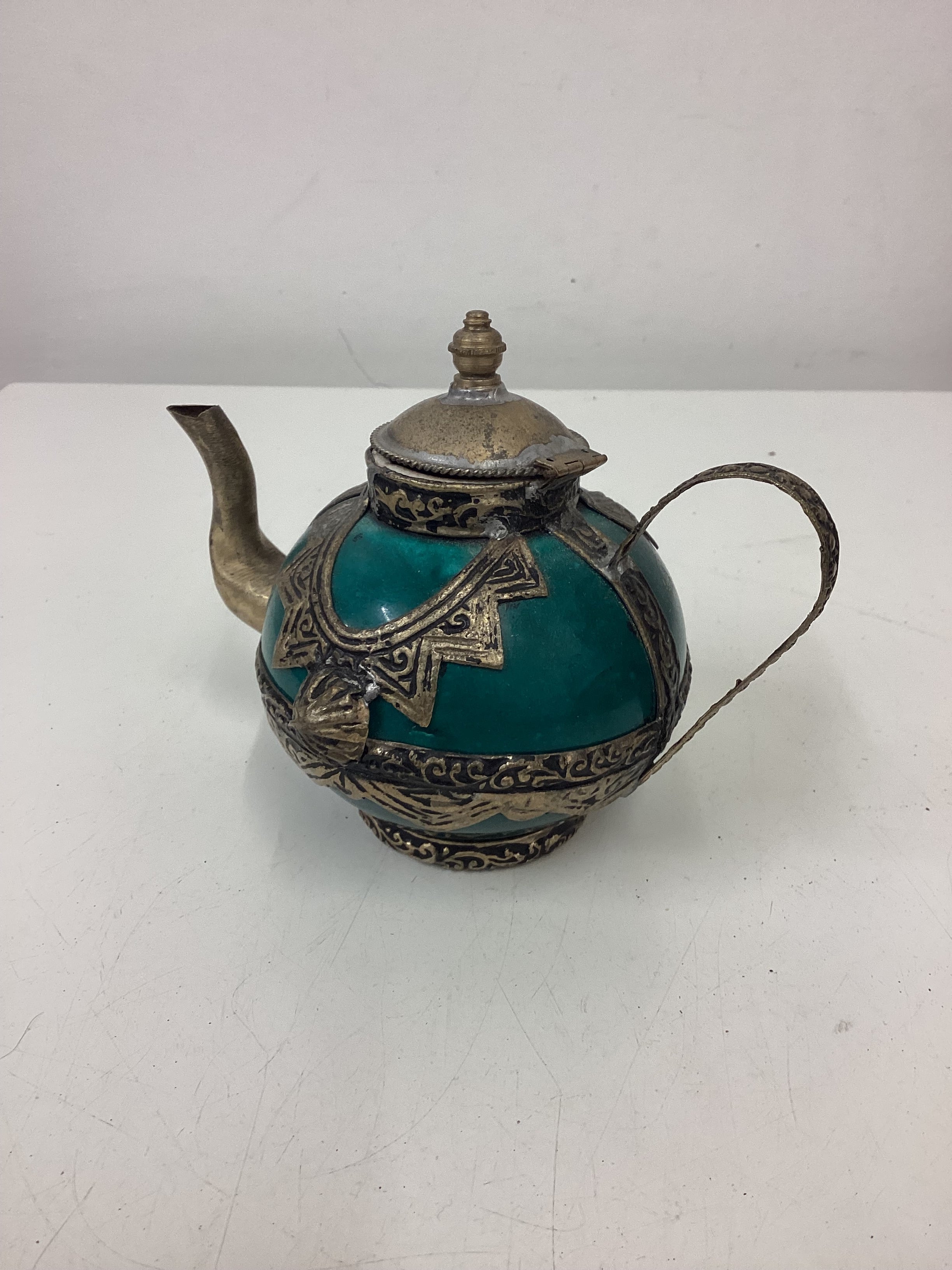 2 Small Decorative Ceramic & Metal Teapots - Image 14