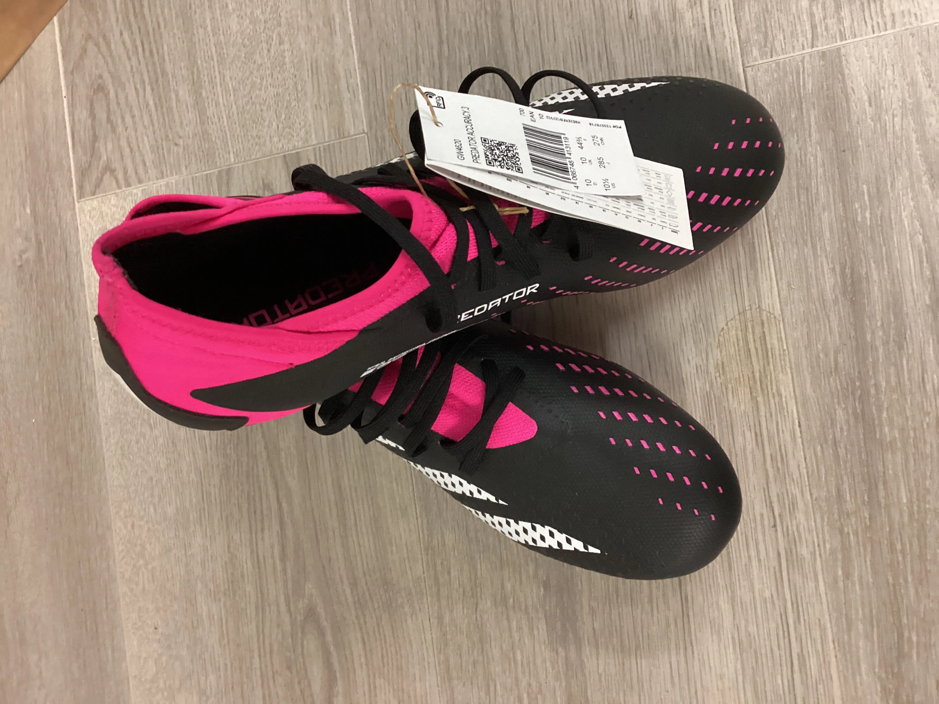 Adidas men’s Predator Accuracy 3 Football Boots BNWT - Image 4