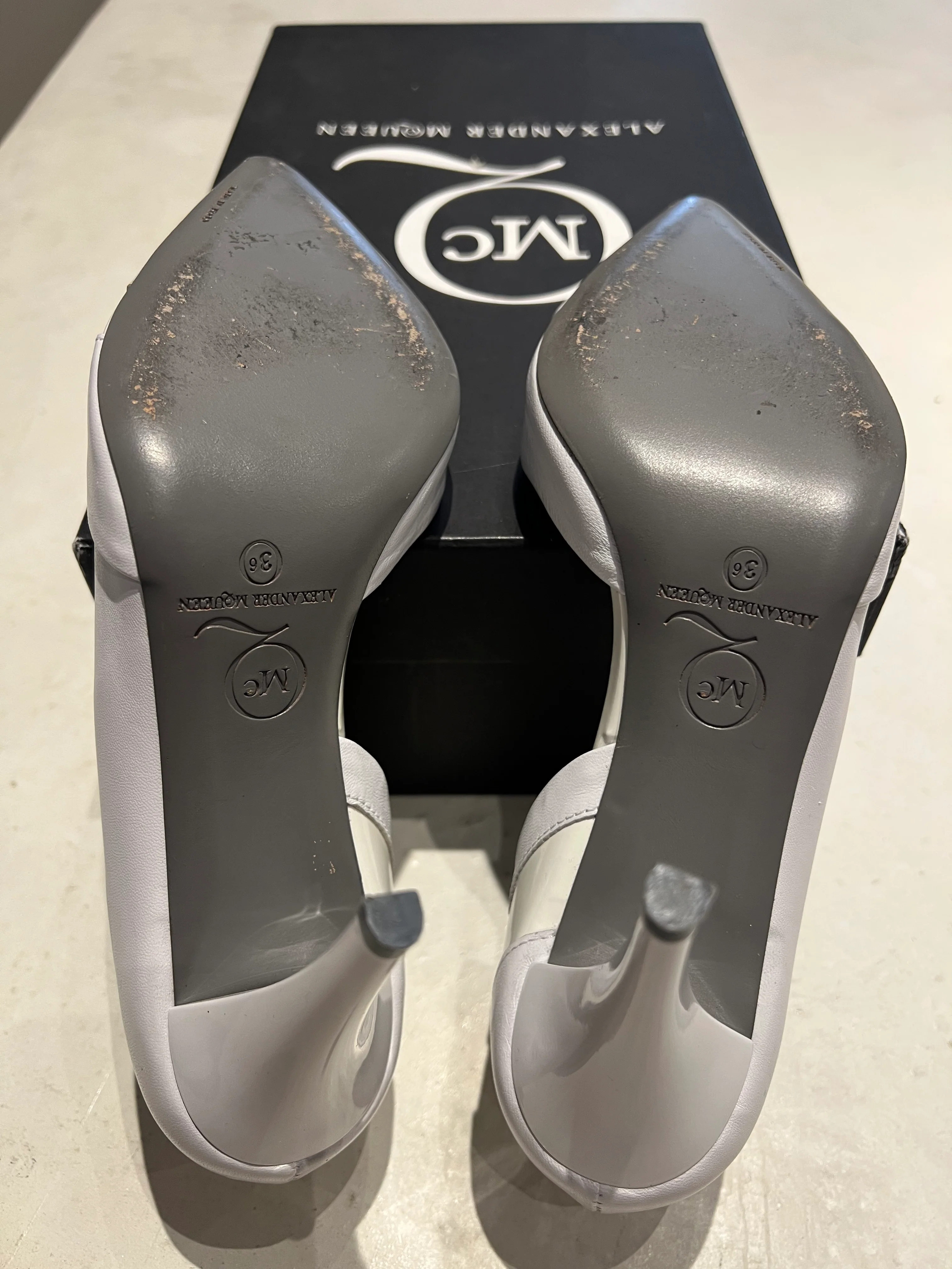 Alexander McQueen White Leather Pumps Size 3 - Image 4