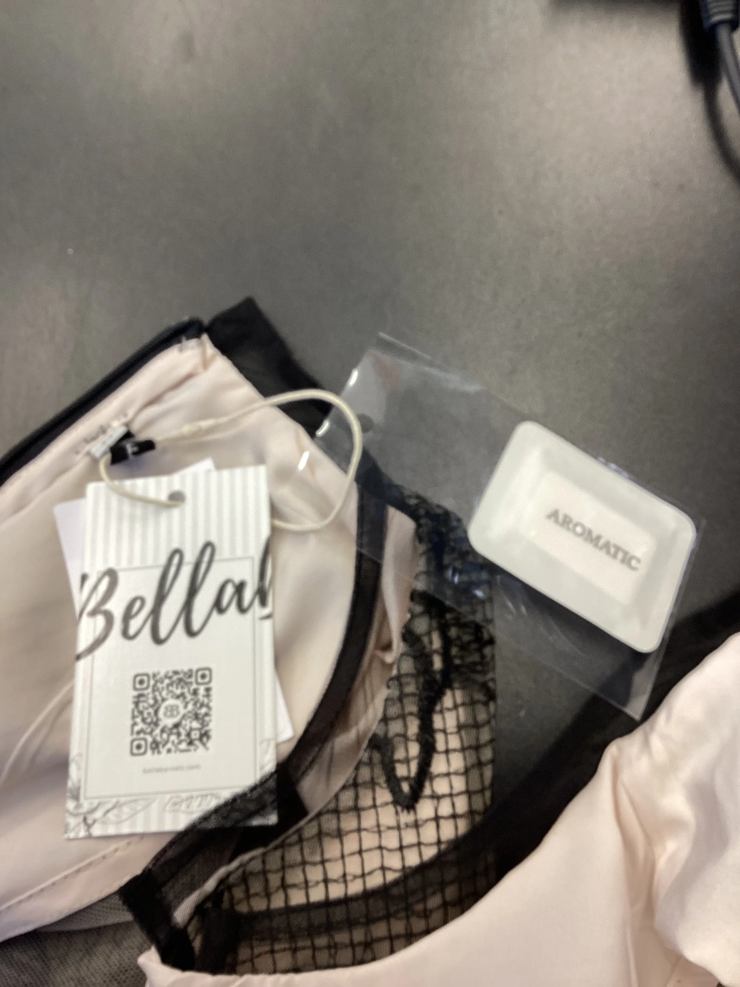 Bella Barnett lace over nude midi dress size small - Image 4