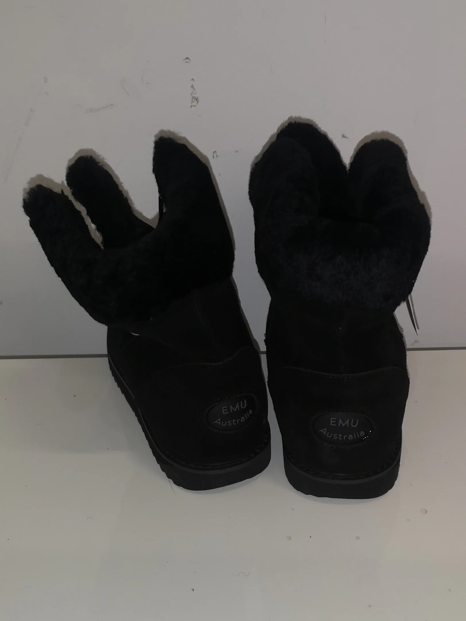 BNIB Emu Australia Shoreline Lo Black Boots Size 8 - Image 6