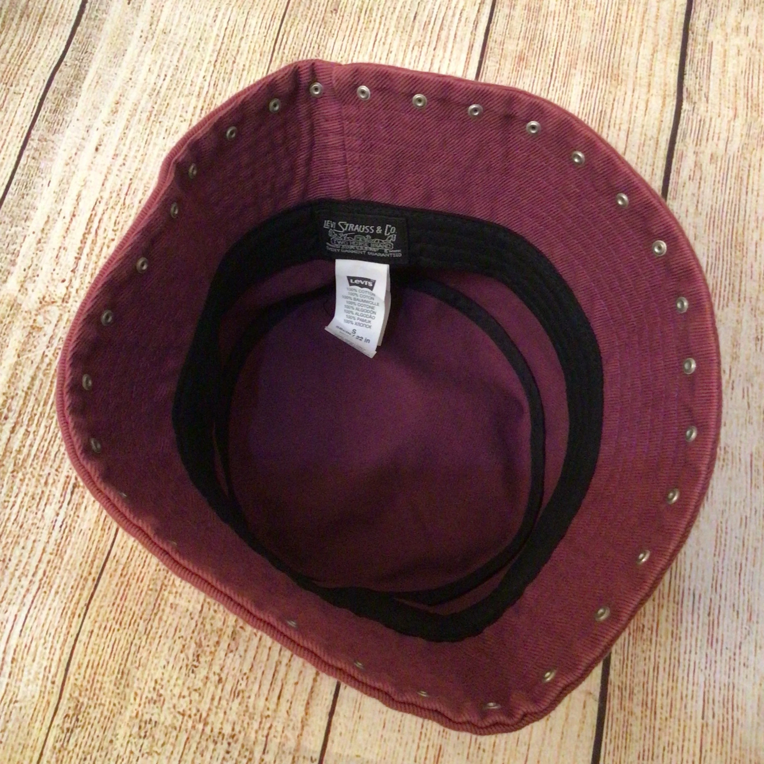 BNWT Levi’s Pride Radical Love Purple Cotton Bucket Hat Size S - Image 7