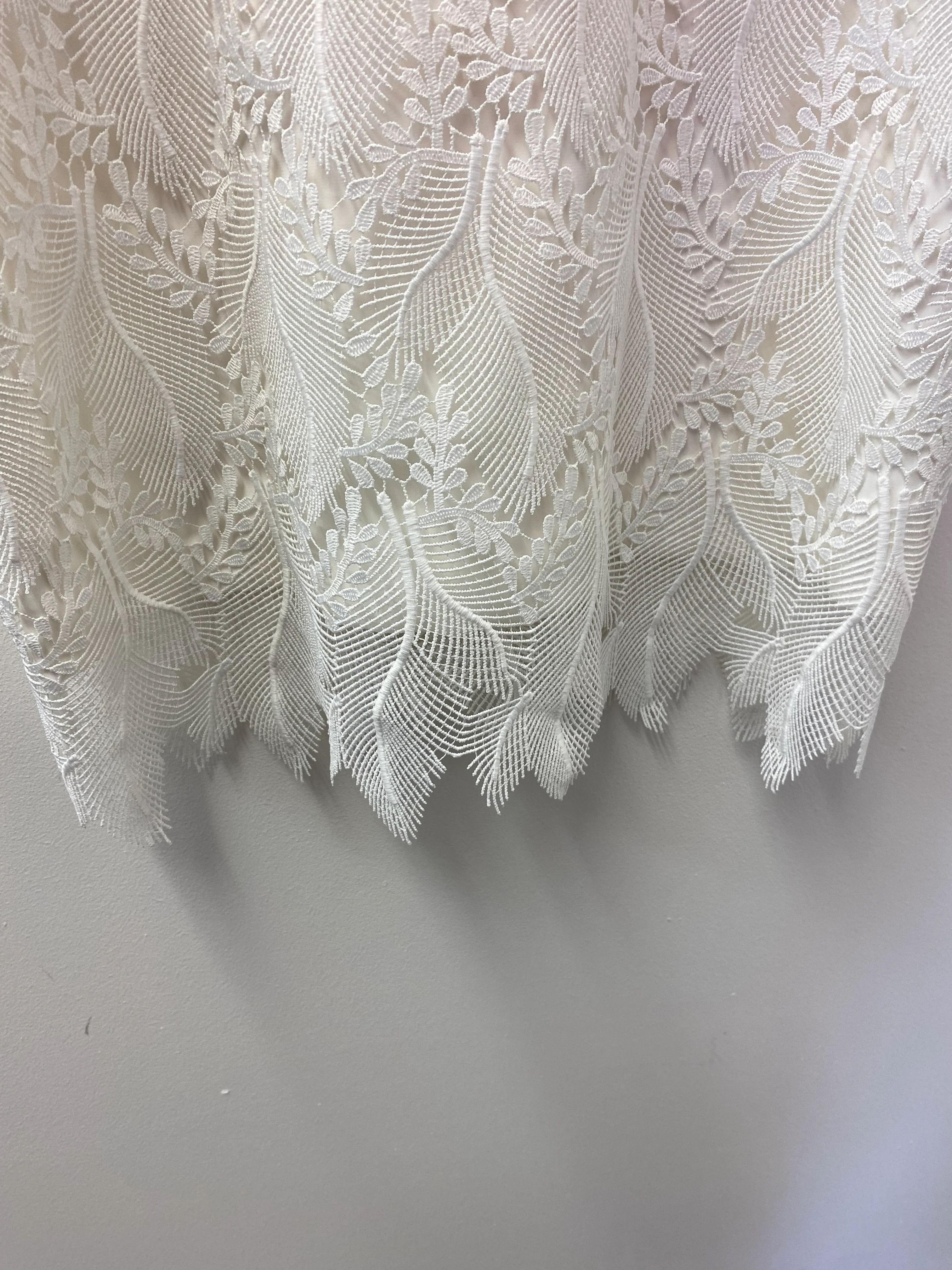 BNWT Three Floor Cream Lace Dress Size 12 - Image 5