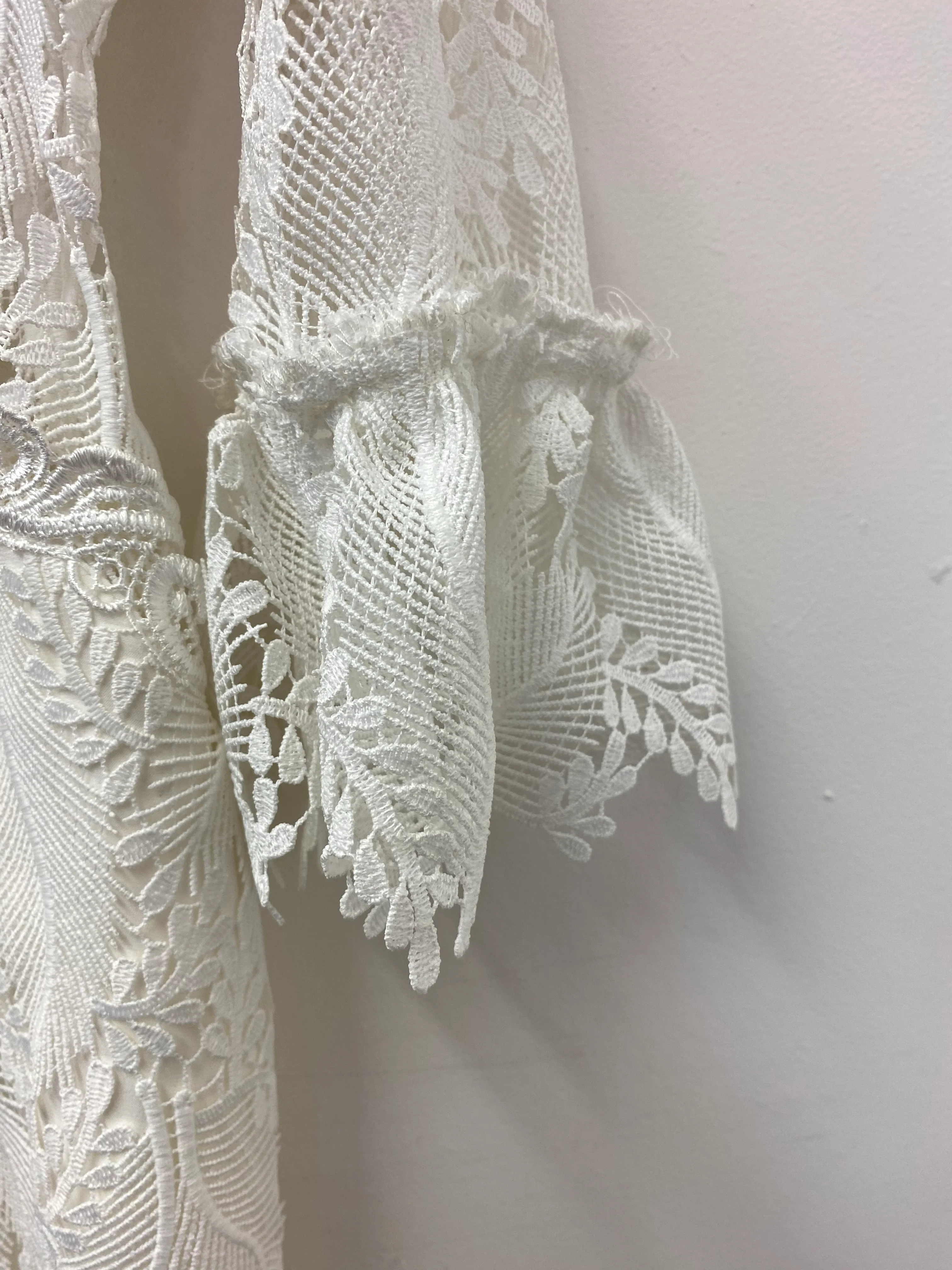 BNWT Three Floor Cream Lace Dress Size 12 - Image 6