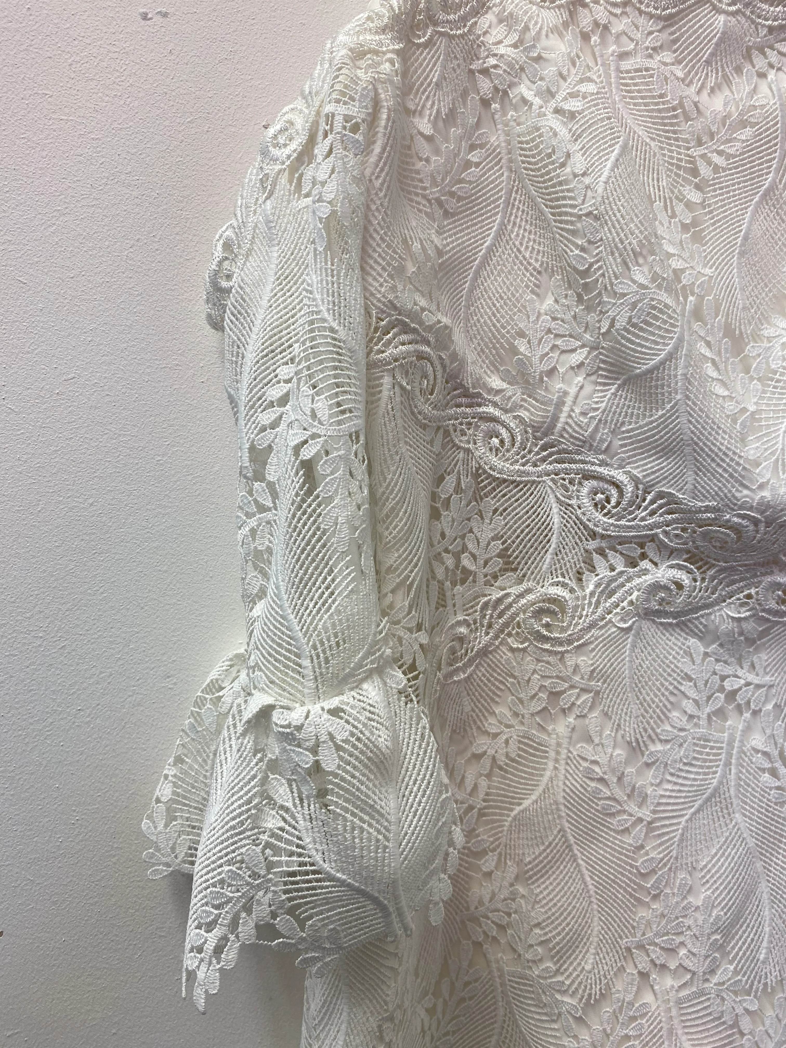 BNWT Three Floor Cream Lace Dress Size 12 - Image 9