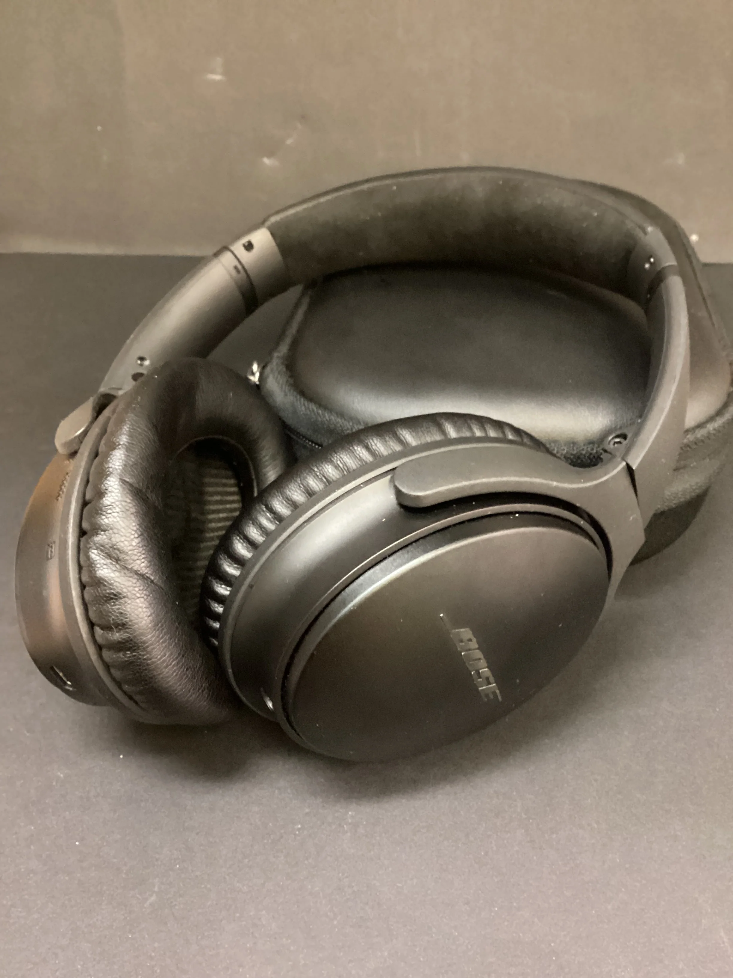 Bose QuietComfort 35 II Wireless Headphones Black - Image 3