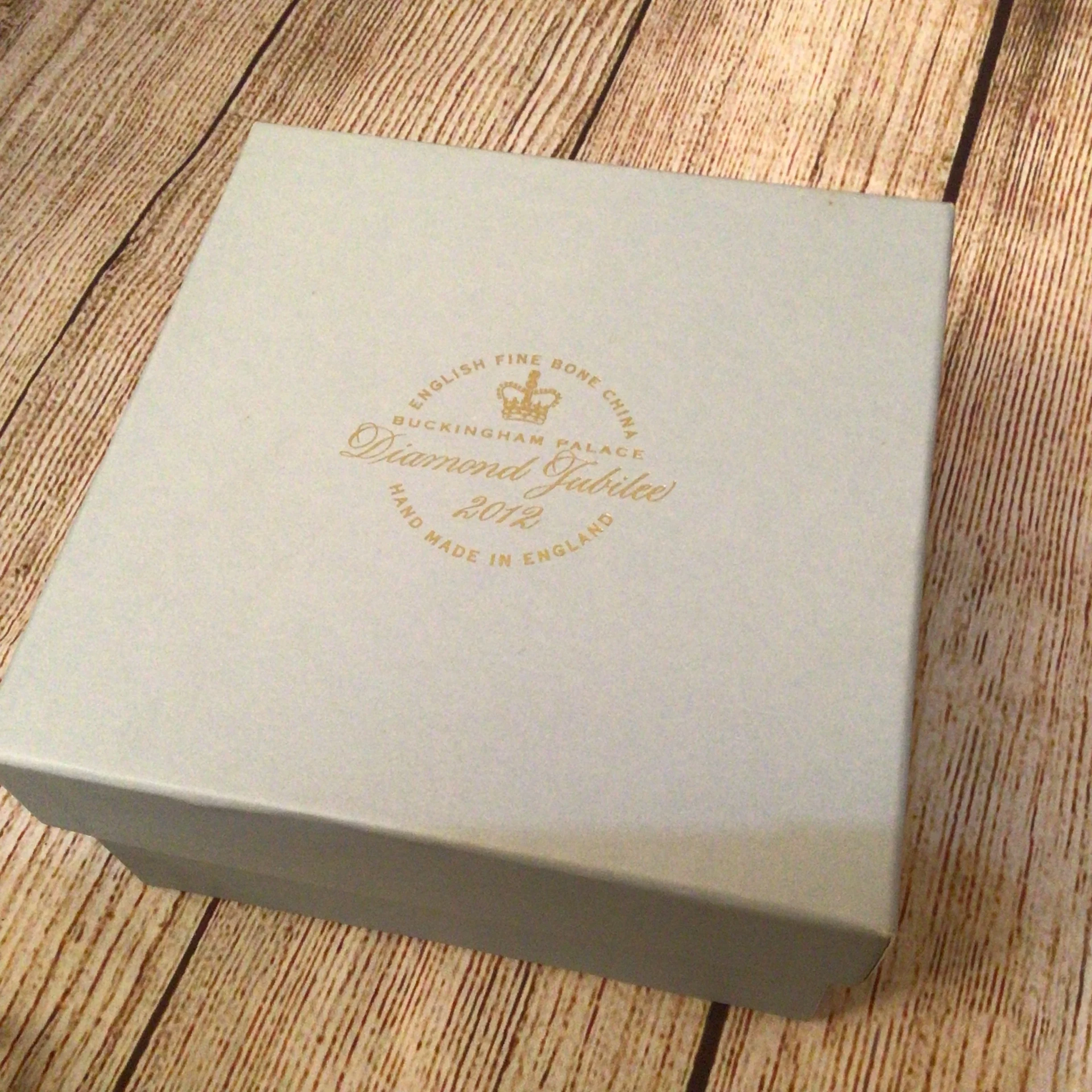 Buckingham Palace - Diamond Jubilee 2012 Teacup & Saucer (in box) - Image 15