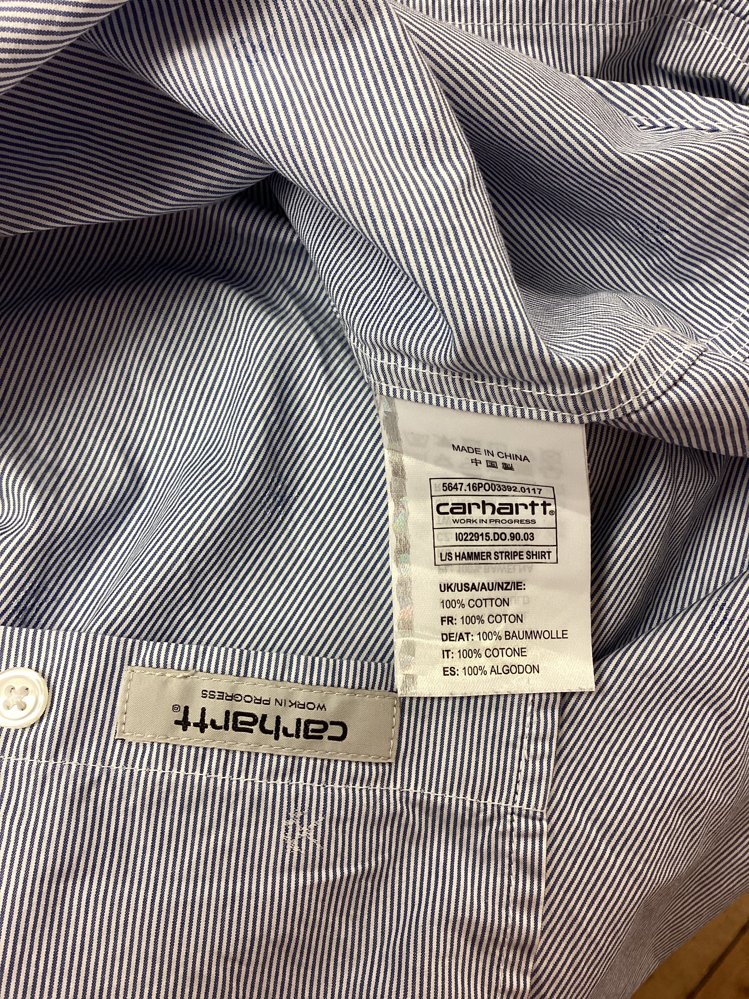 Carhartt Shirt size medium - Image 4