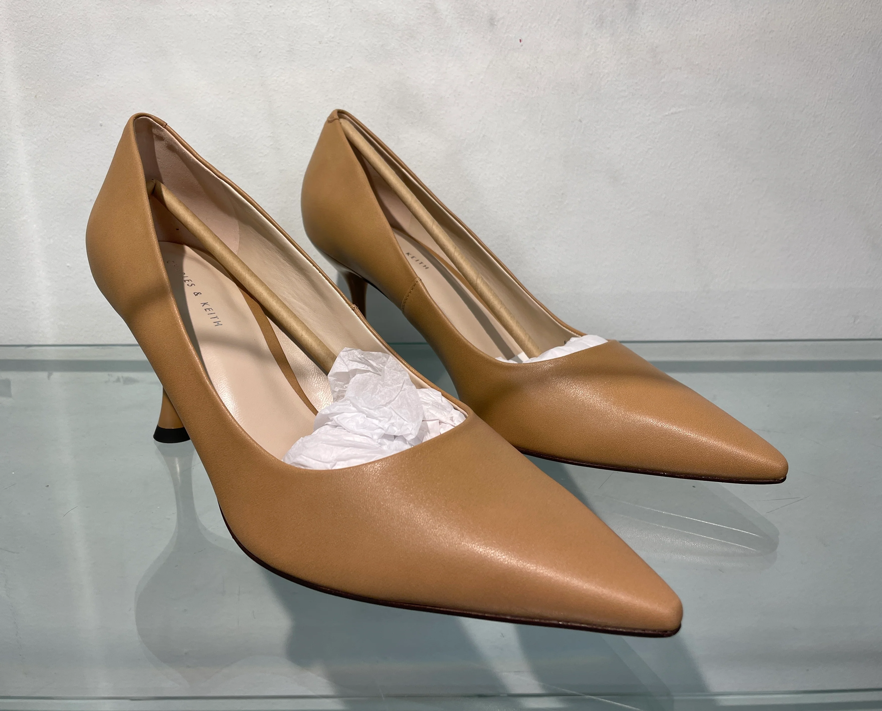 Charles & Keith New with Box Camel Beige Faux Leather Heeled Court Shoes Size 40 UK 7 - Image 2