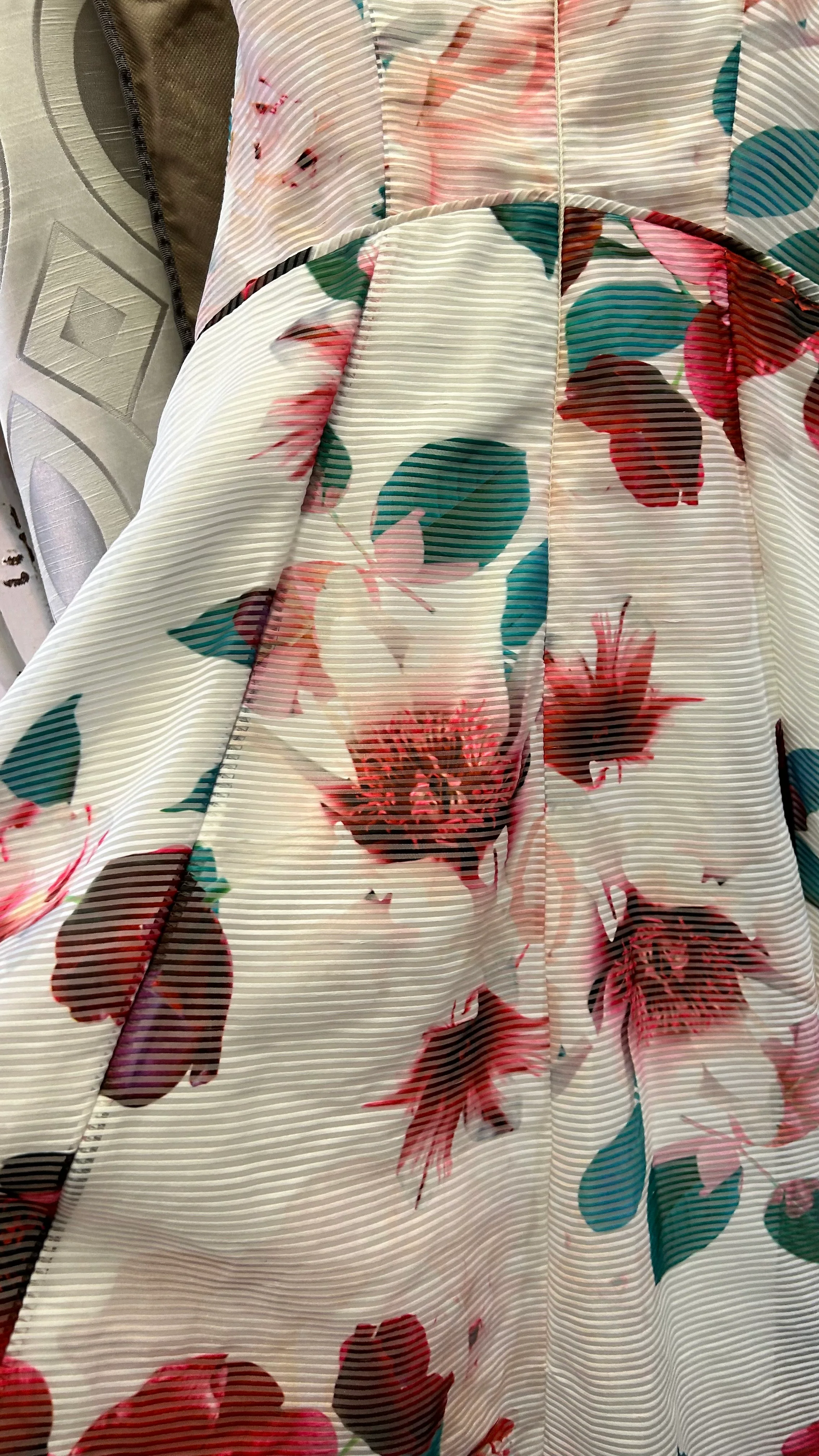 Coast BNWT Dress, size 8, Floral, White - Image 10
