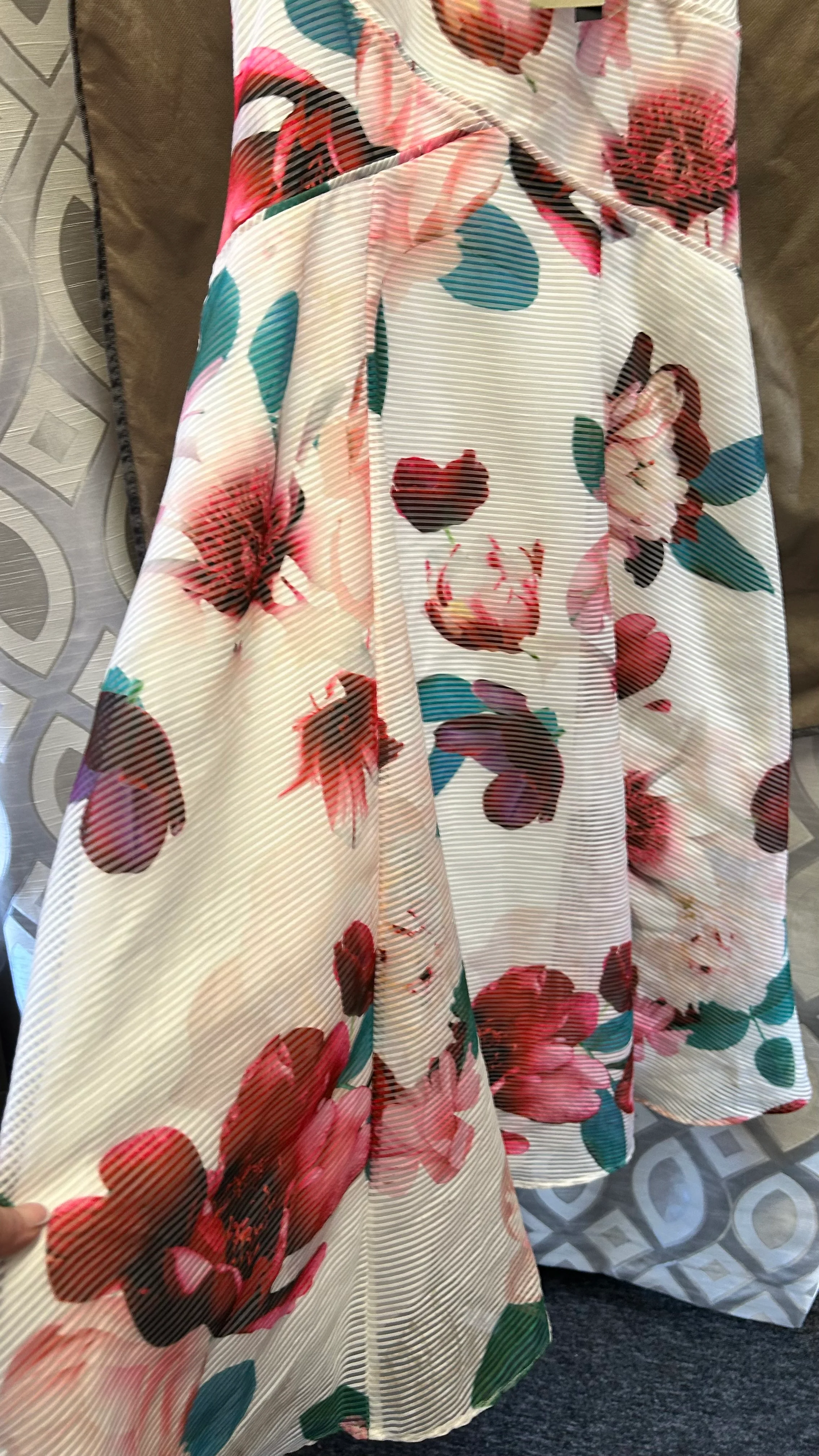 Coast BNWT Dress, size 8, Floral, White - Image 4