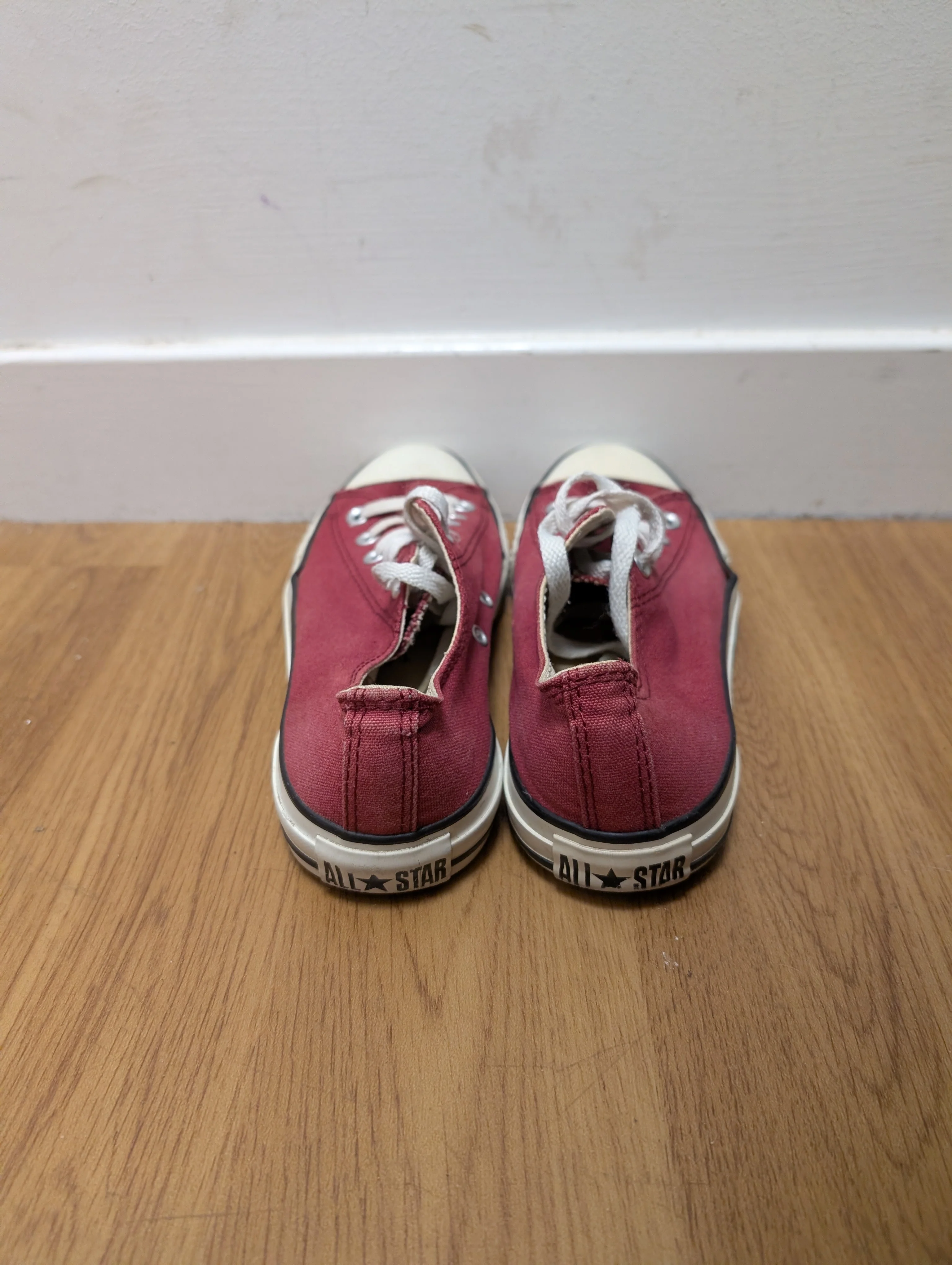 Converse Chuck Taylor All Star Burgundy Low Top Sneakers Size 5 - Image 3