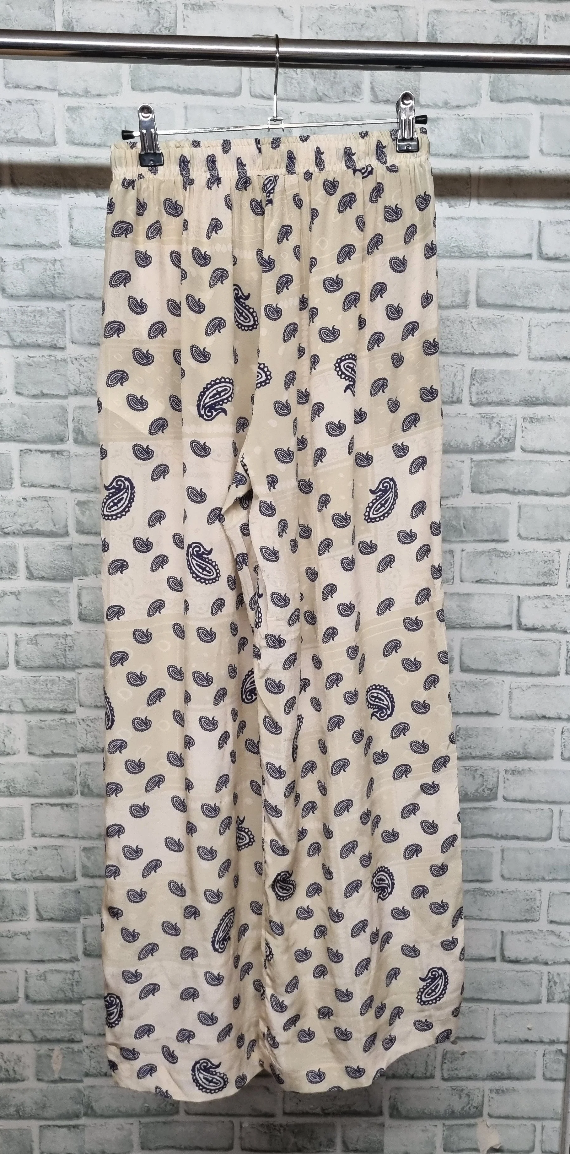 Etre Cecile Silk Paisley Pearl Trousers Size 36/8 BNWT - Image 6