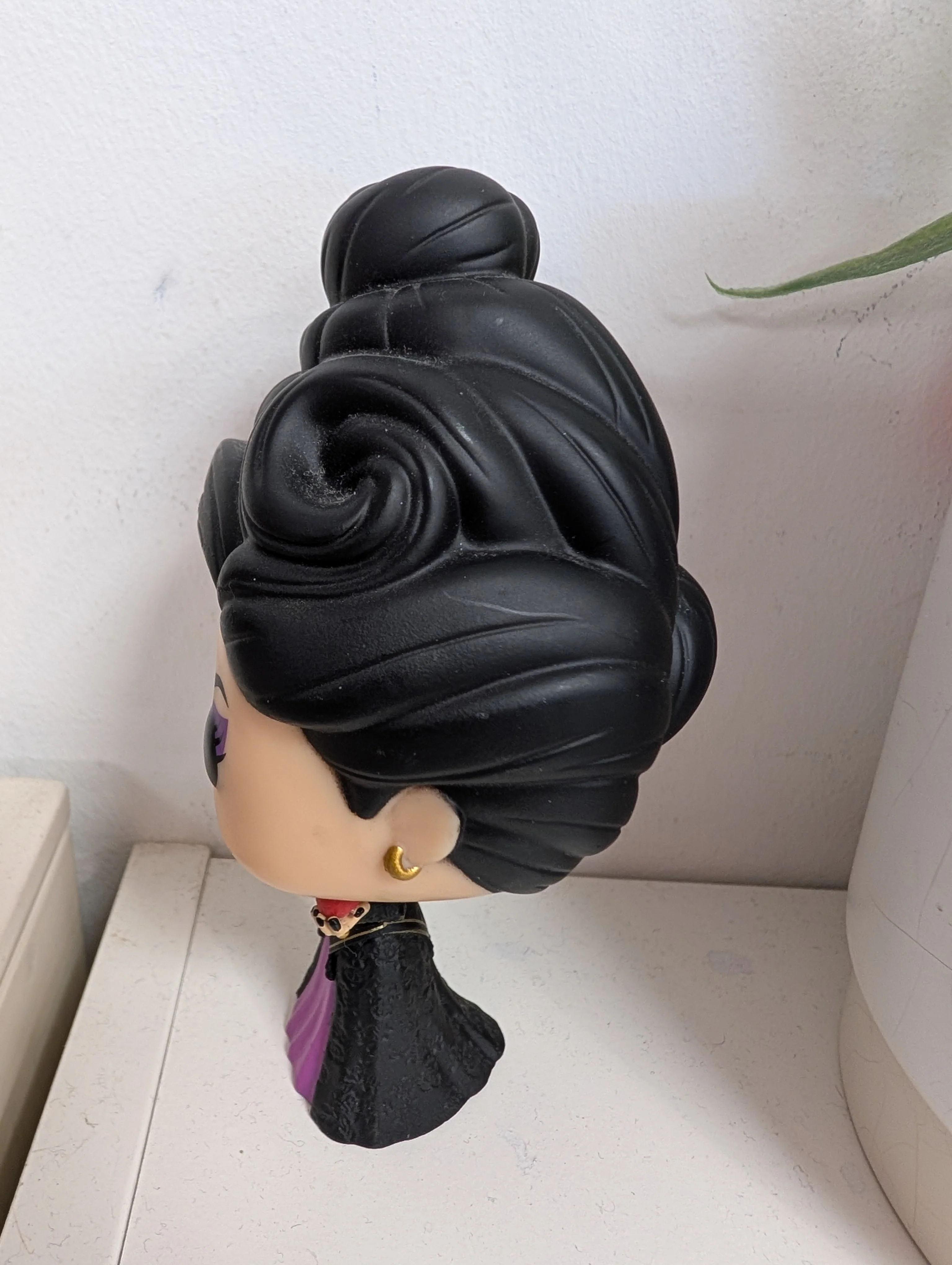 Funko Pop Once Upon a Time Regina with Apple Figure - Image 2