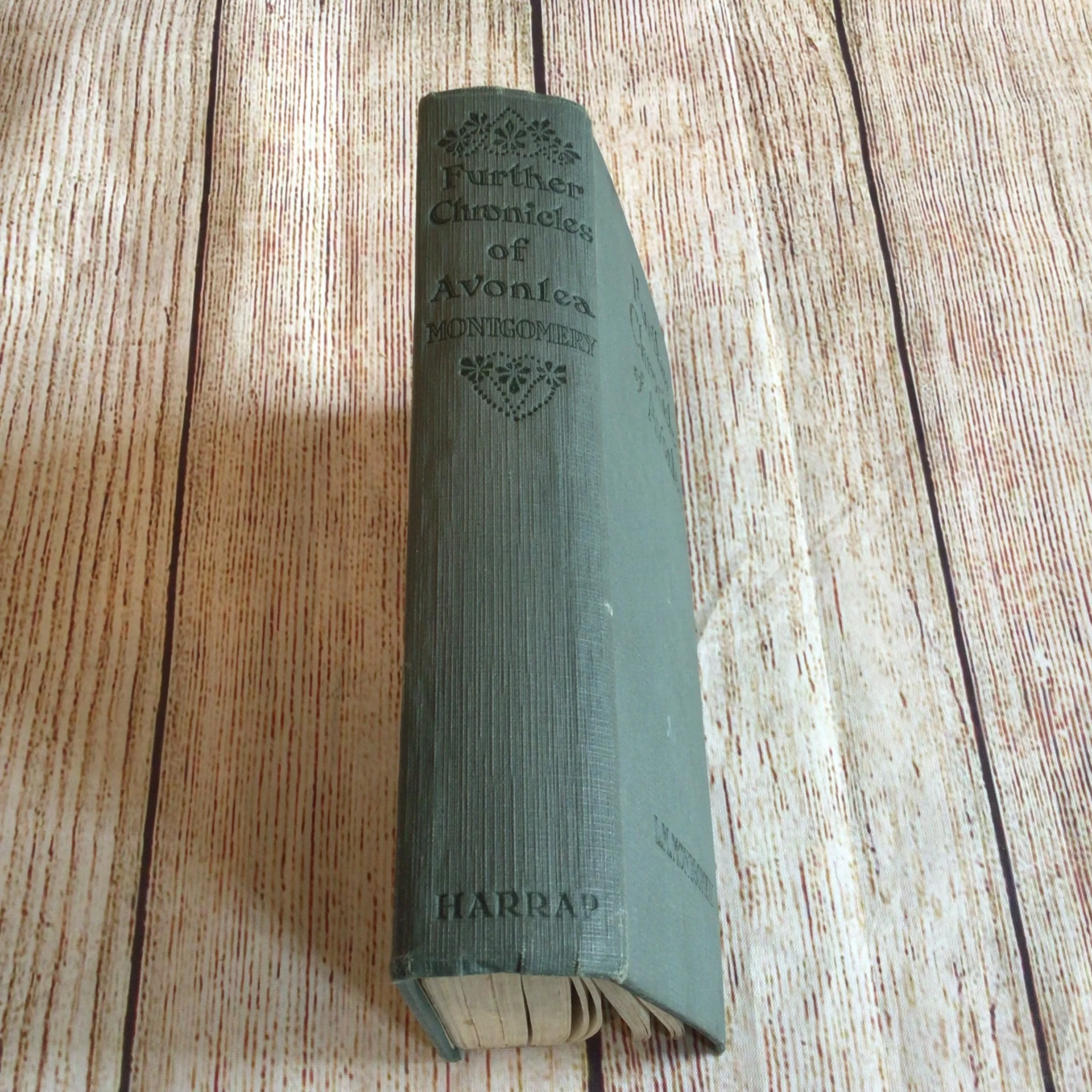 Further Chronicles of Avonlea by LM Montgomery (1925, George G. Harrap) - Image 4