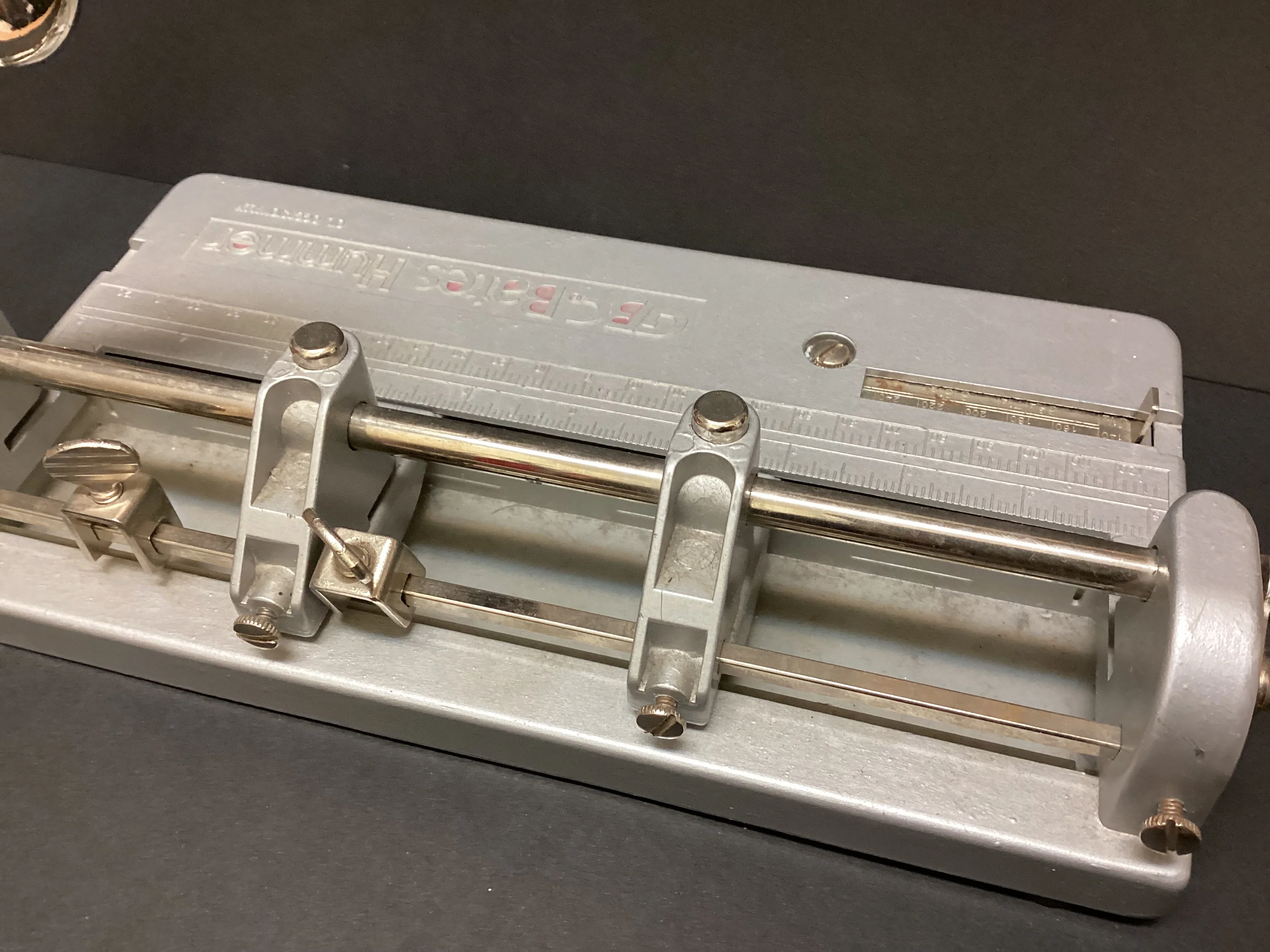 GBC Heavy Duty 3-hole Puncher - Image 5