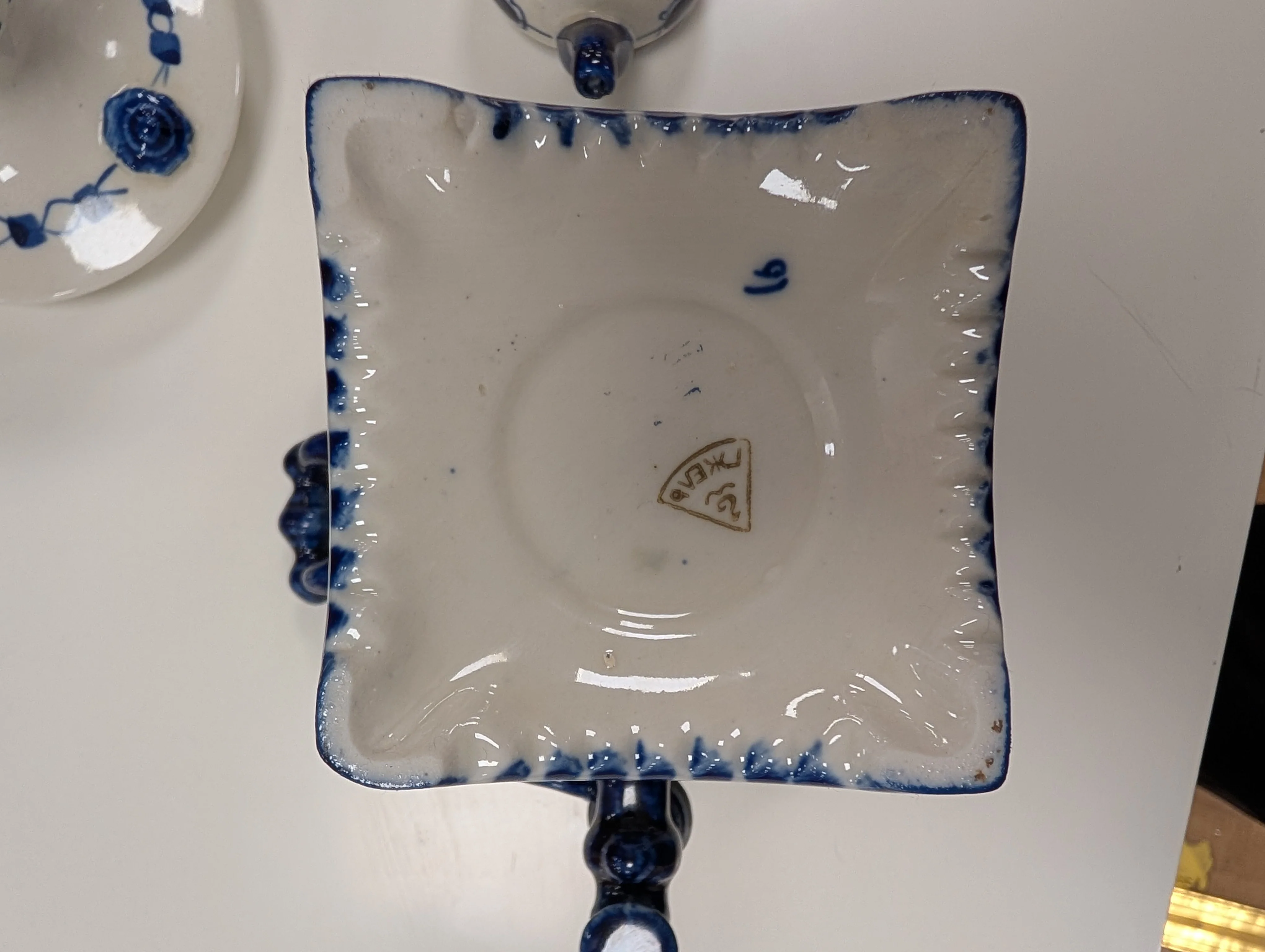 Ghzel Hand-crafted Porcelain Russian Samovar/Teapot - Image 3