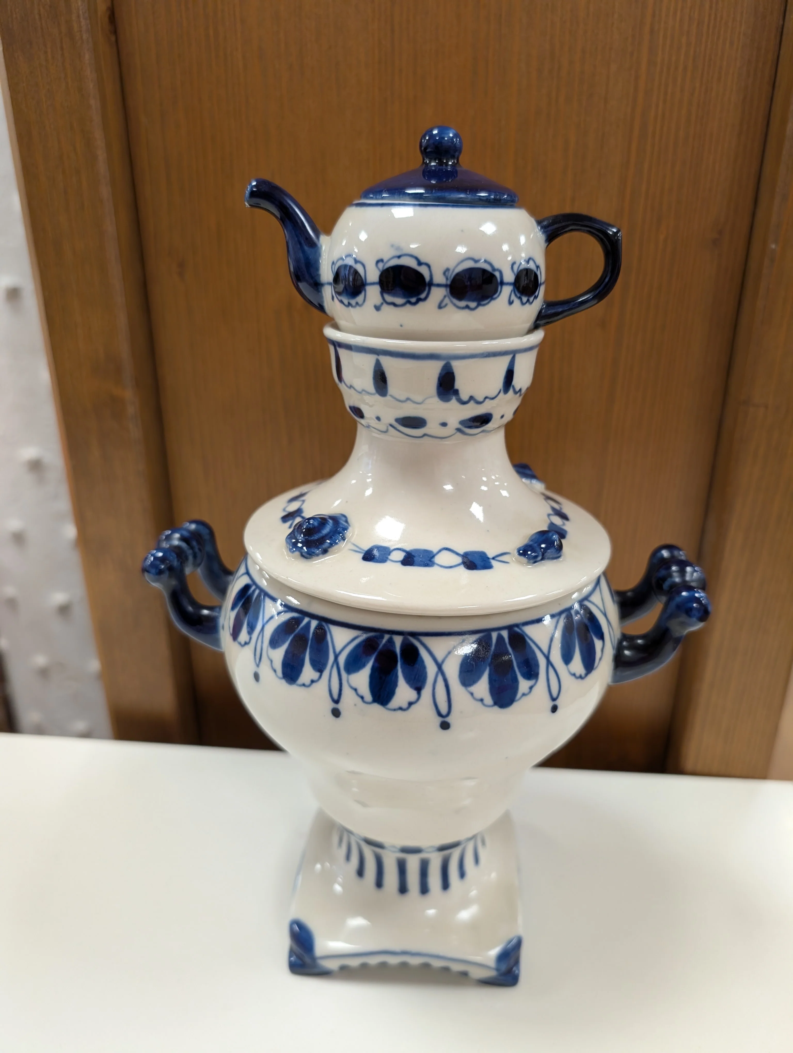 Ghzel Hand-crafted Porcelain Russian Samovar/Teapot - Image 4