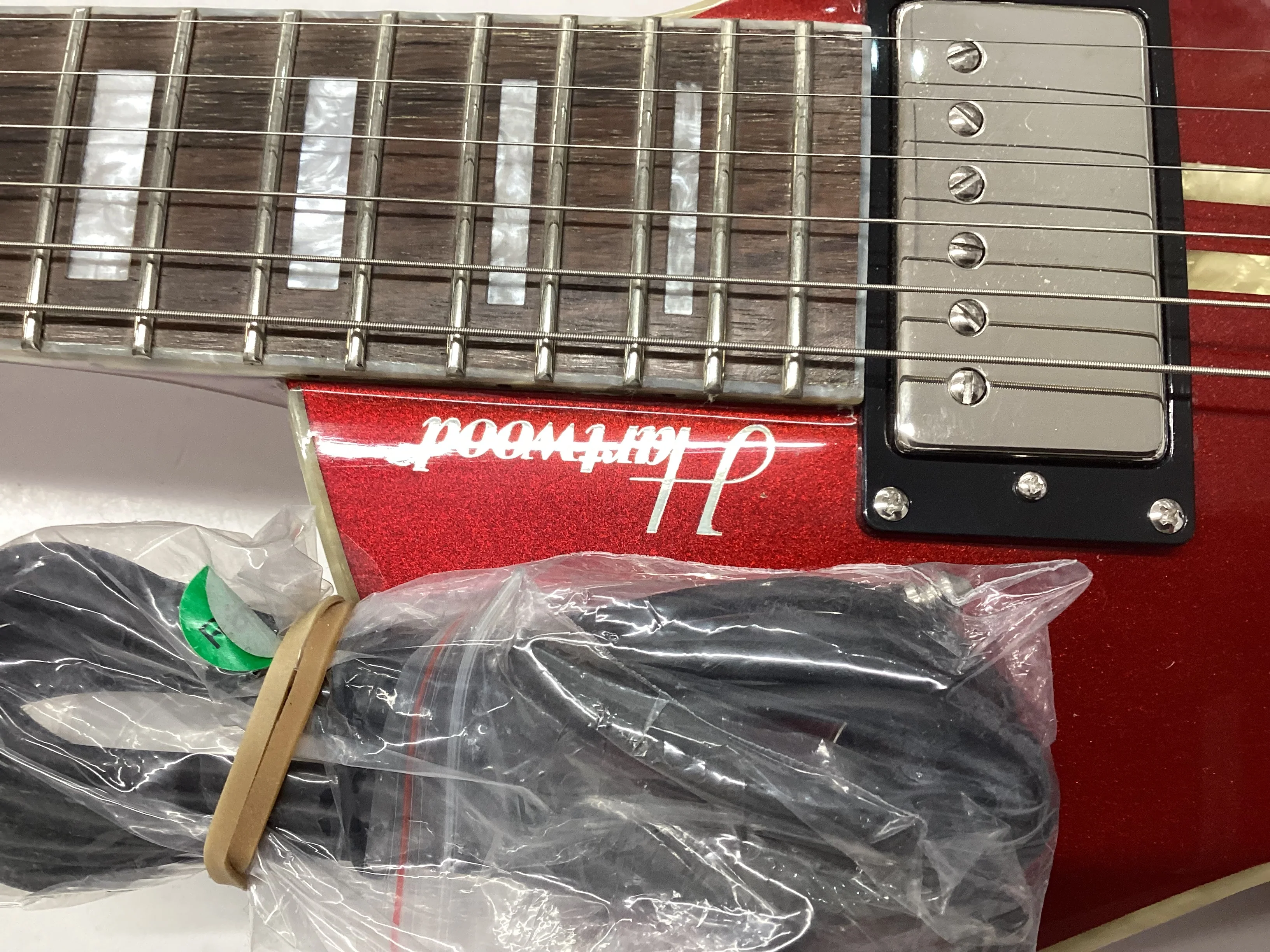 Hartwood Speedway Vibrato Electric Guitar in Lipstick Red Brand New - Image 3