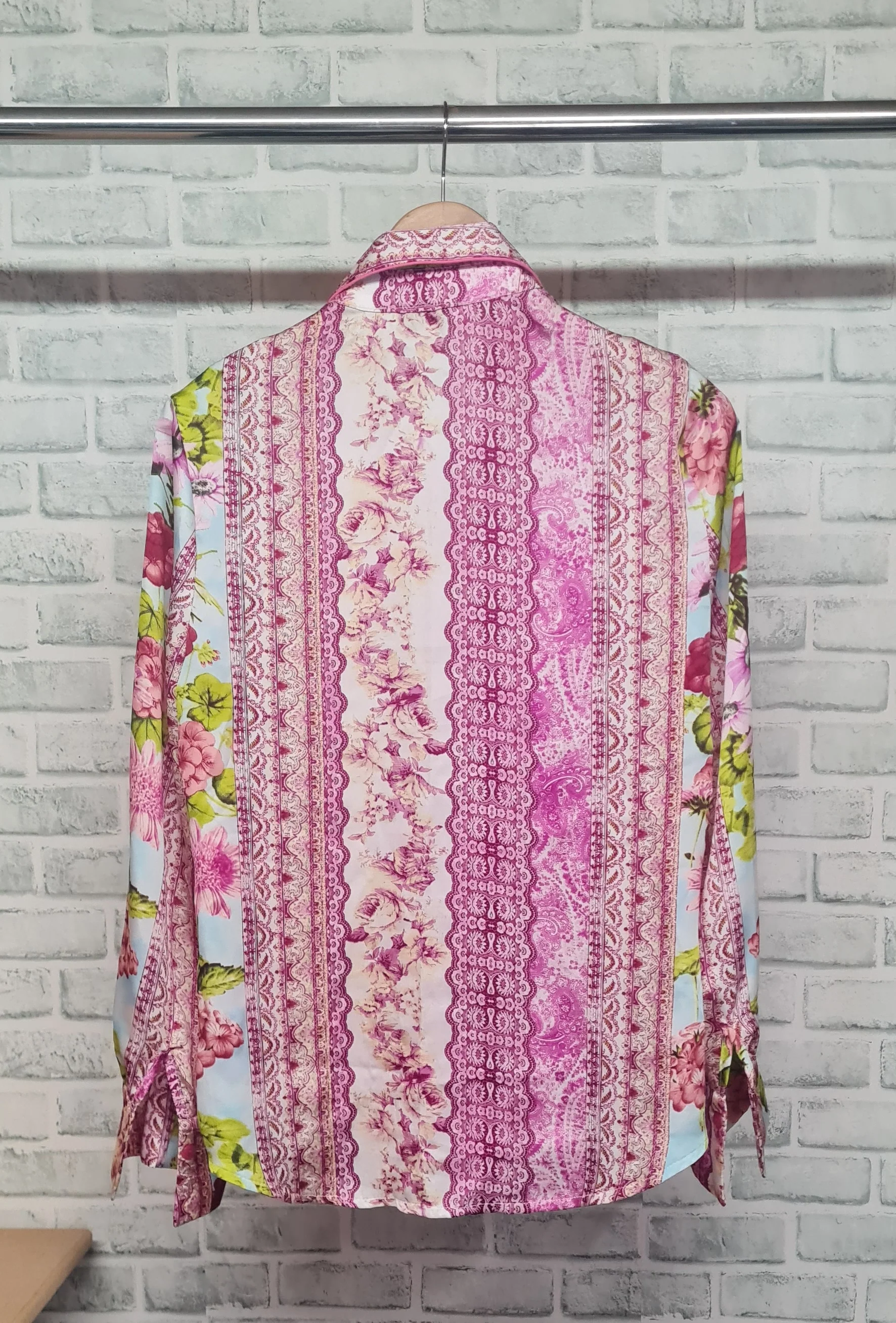 Jeff Gallano Floral Pink Women's Shirt Size 3 - Image 4