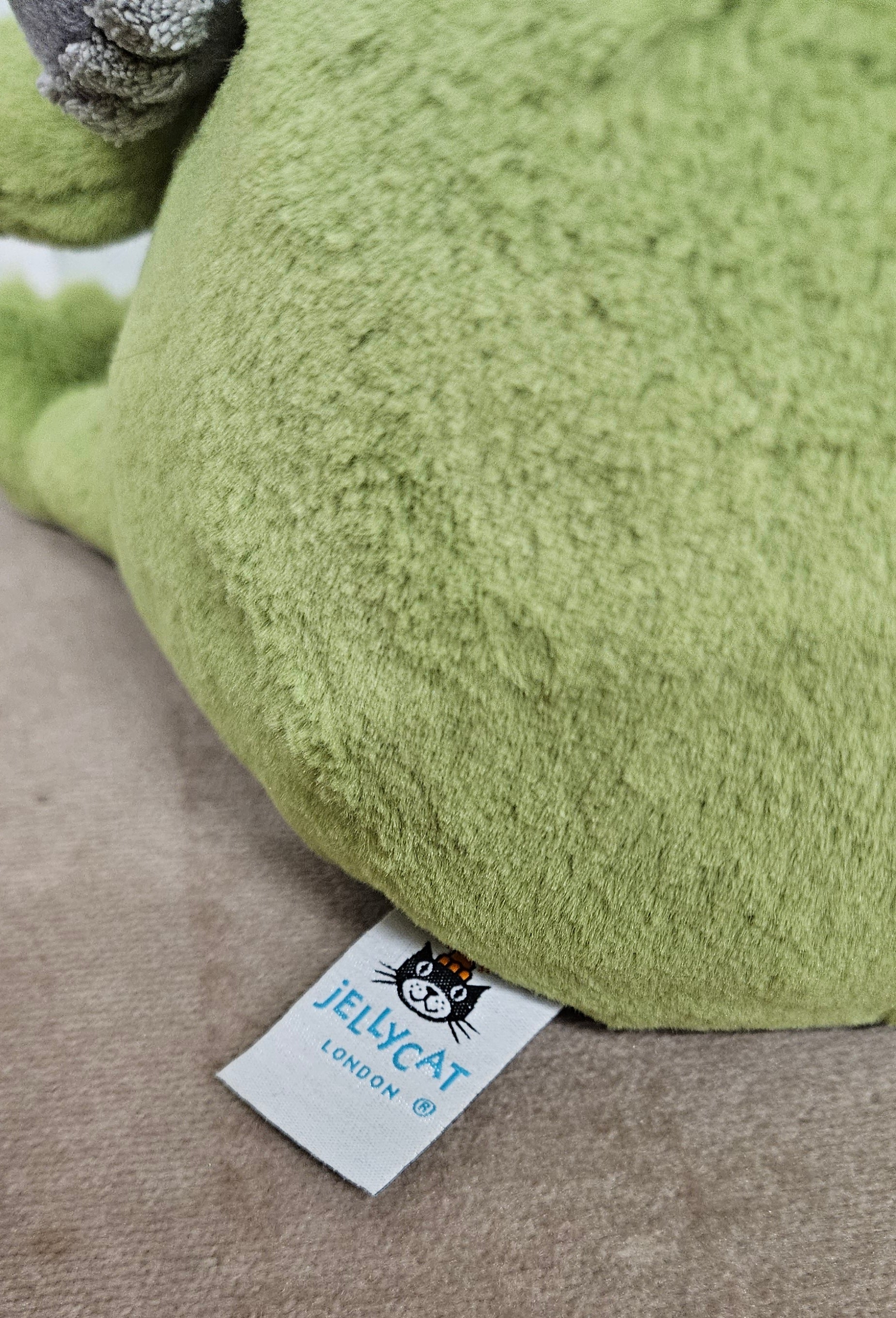 Jellycat Ricky Rain Frog with Headphones Plushie Toy - Image 3