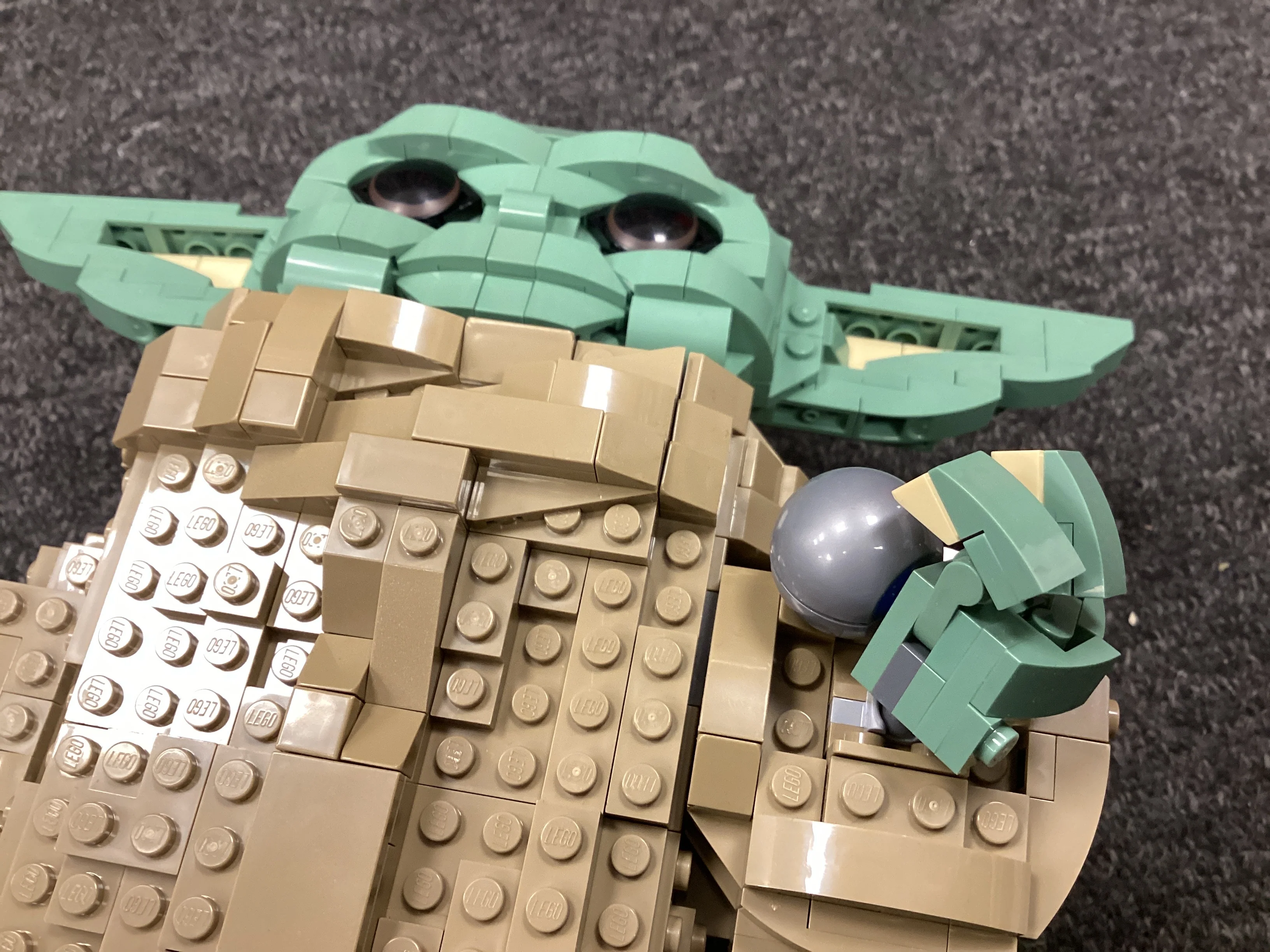 LEGO Star Wars: The Child (75318) Pre-Built - Image 9