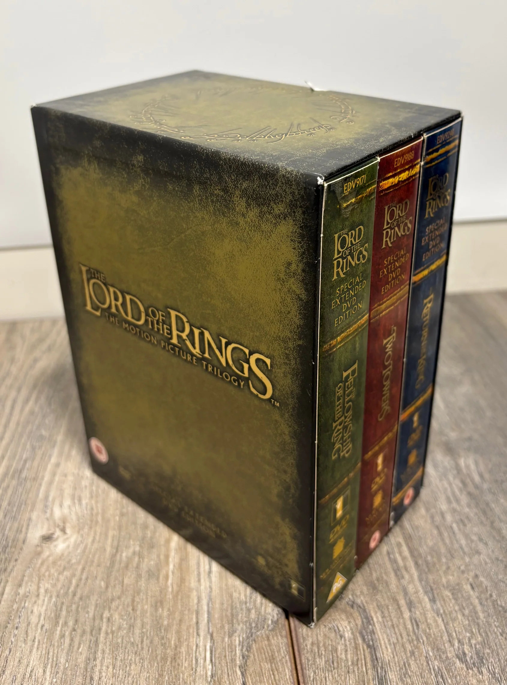 Lord of the Rings Extended Edition DVD 12-Disc Boxset - Image 2
