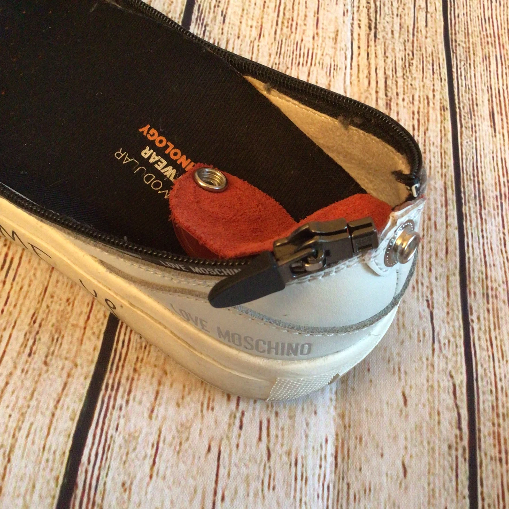 Love Moschino ACBC Gold Glitter & White Zipshoe Trainers Size 38 EU (4.5 UK) - Image 10