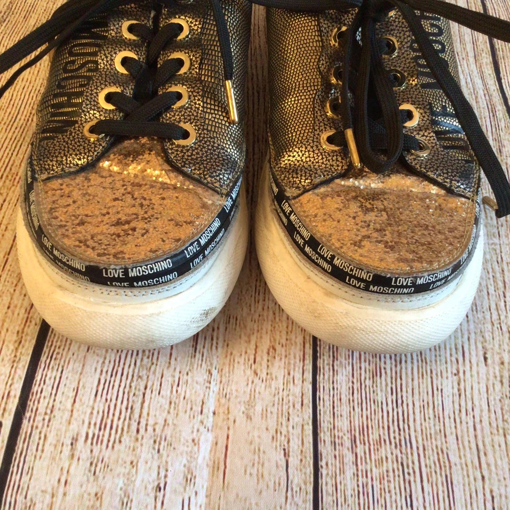 Love Moschino ACBC Gold Glitter & White Zipshoe Trainers Size 38 EU (4.5 UK) - Image 4