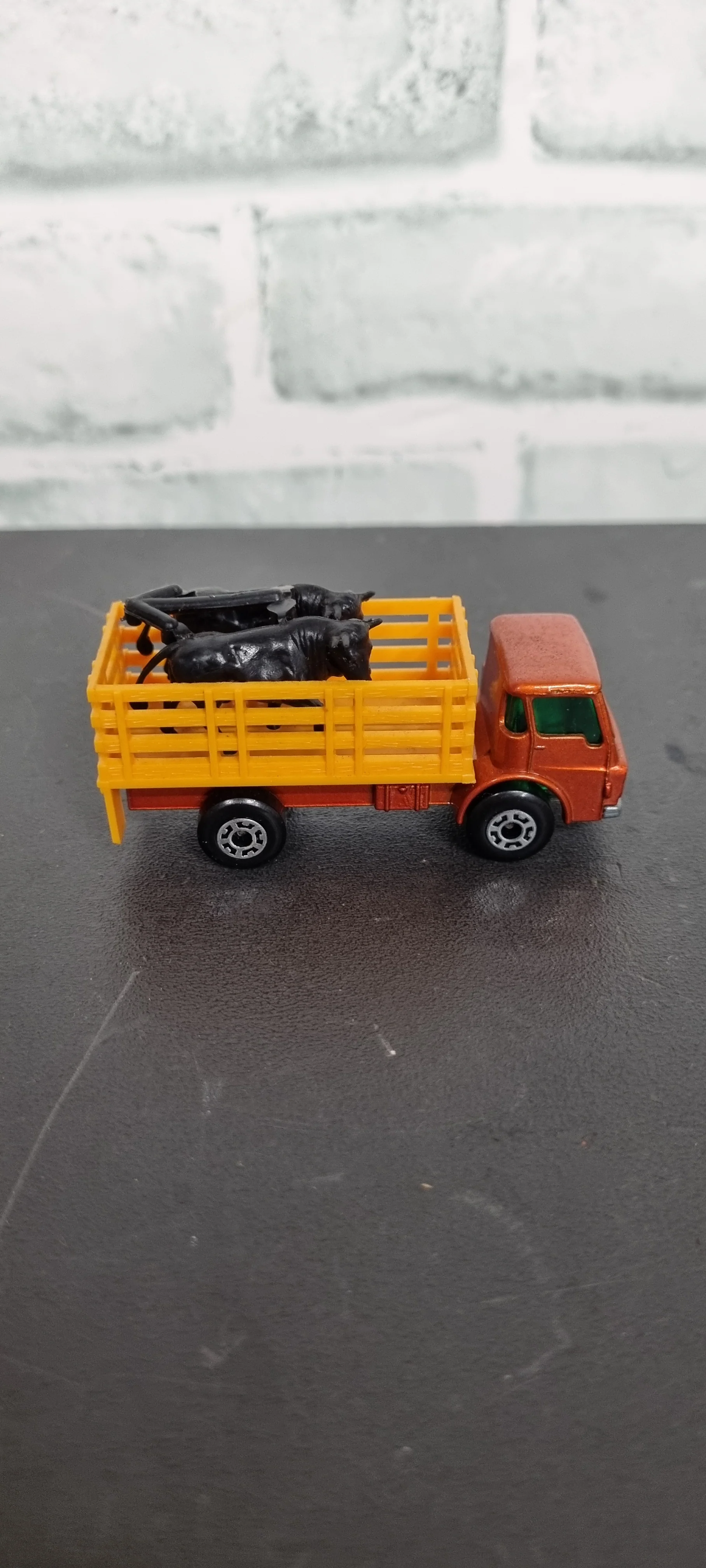 Matchbox Cattle Truck No.71 Burnt Orange Boxed - Image 3