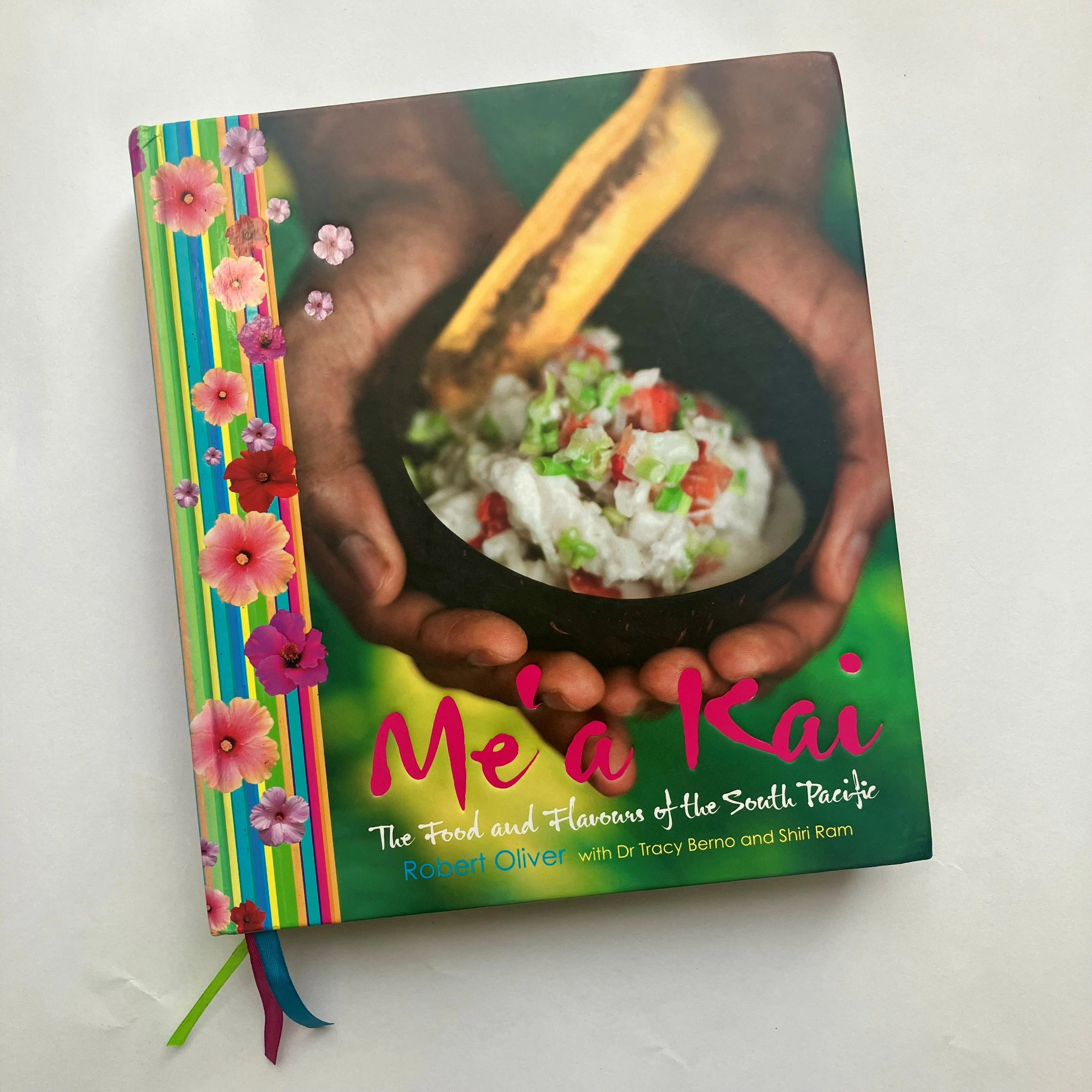 Me'a Kai - The Food and Flavours of the South Pacific rare cook book