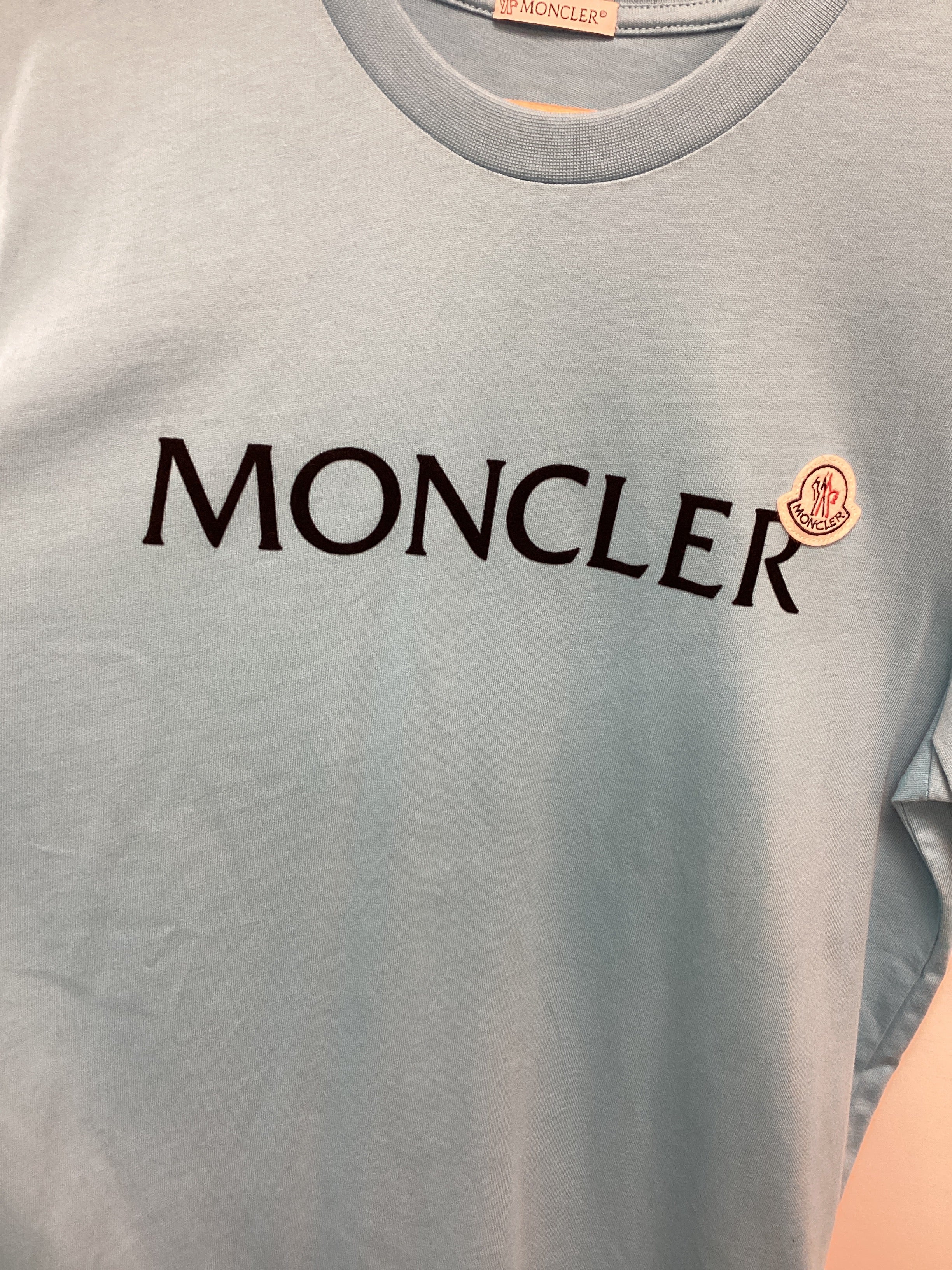 Moncler T-Shirt Blue, Size Medium - Image 3