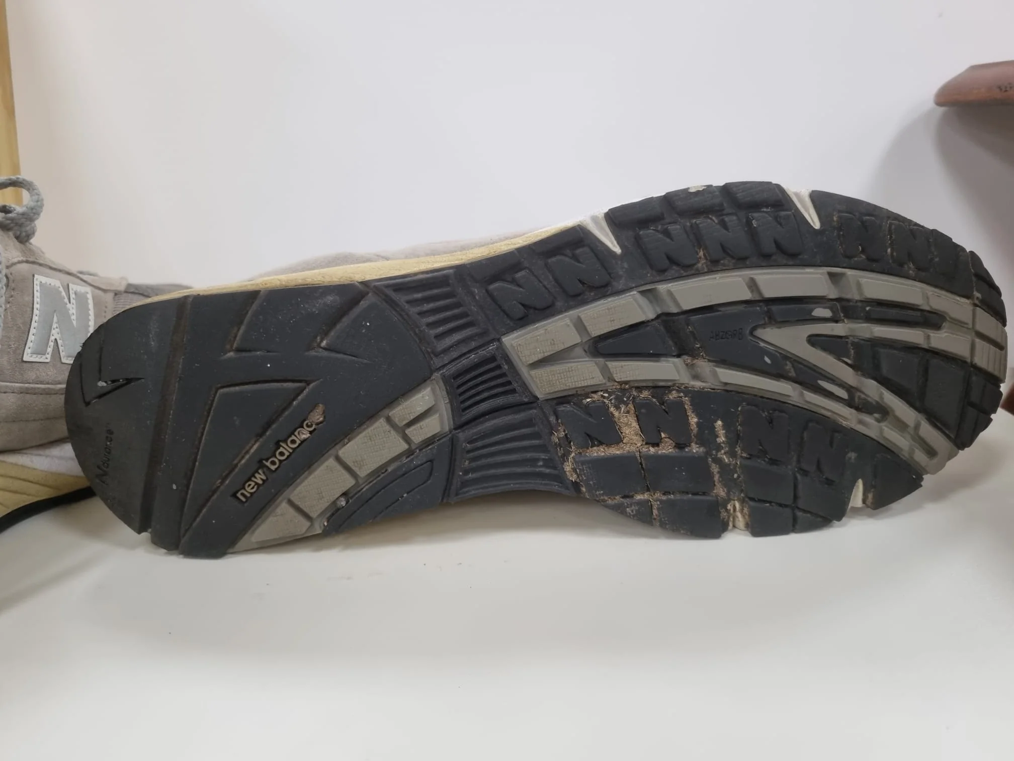 New Balance M991 GL Grey Running Shoes Size 11 - Image 16