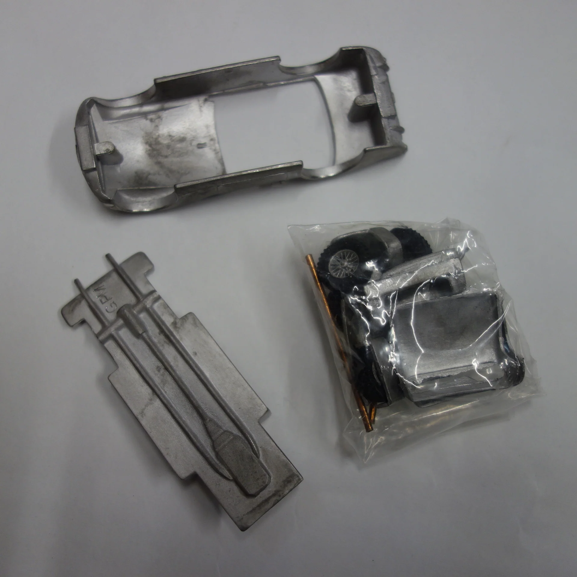 NIB Grand Prix Models Modsports Car Kits 709 - Daimler SP250 'Dart' - Unbuilt - Image 2