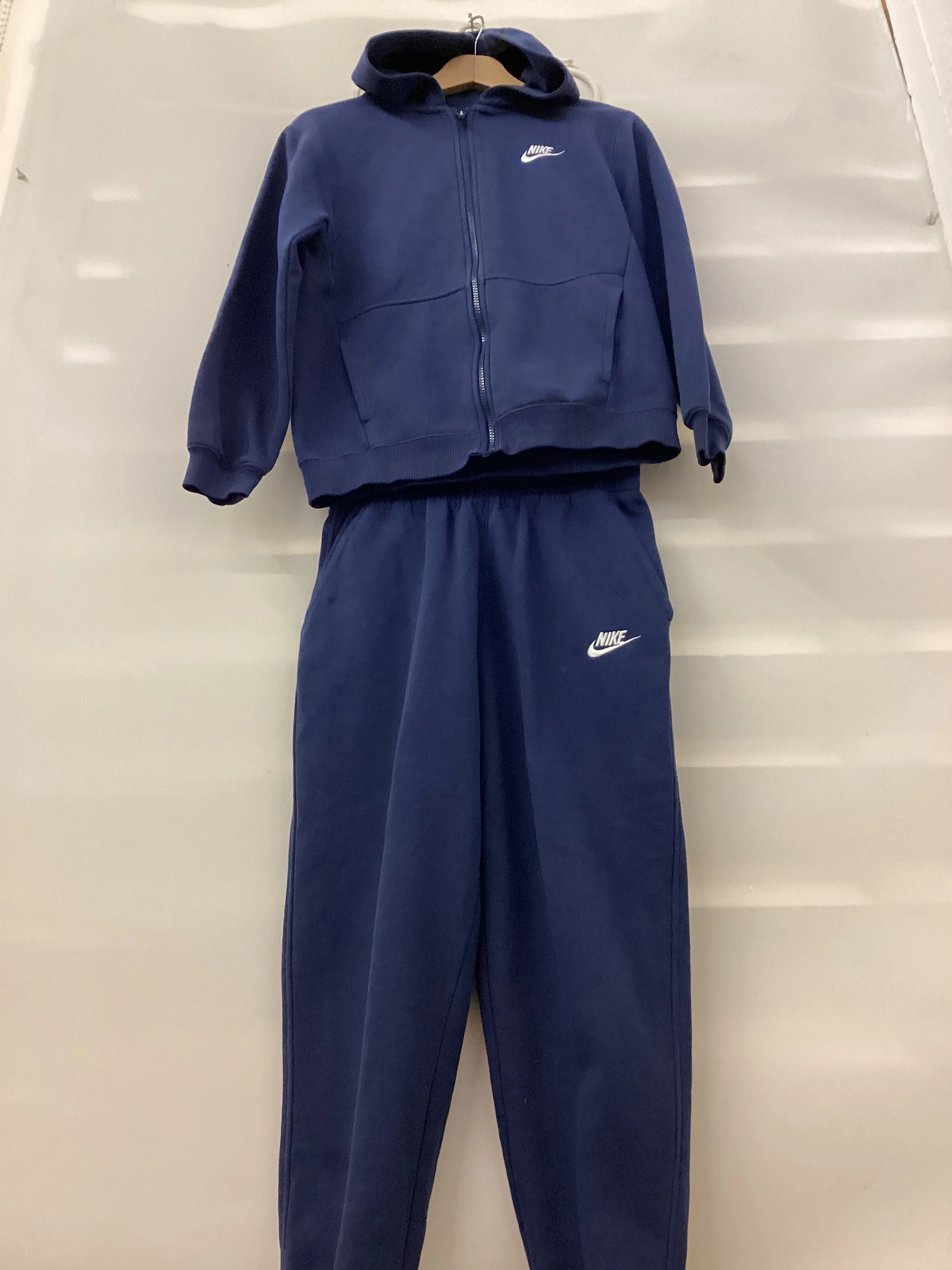 Nike Boys Tracksuit Size L - 147-158cm - Image 5