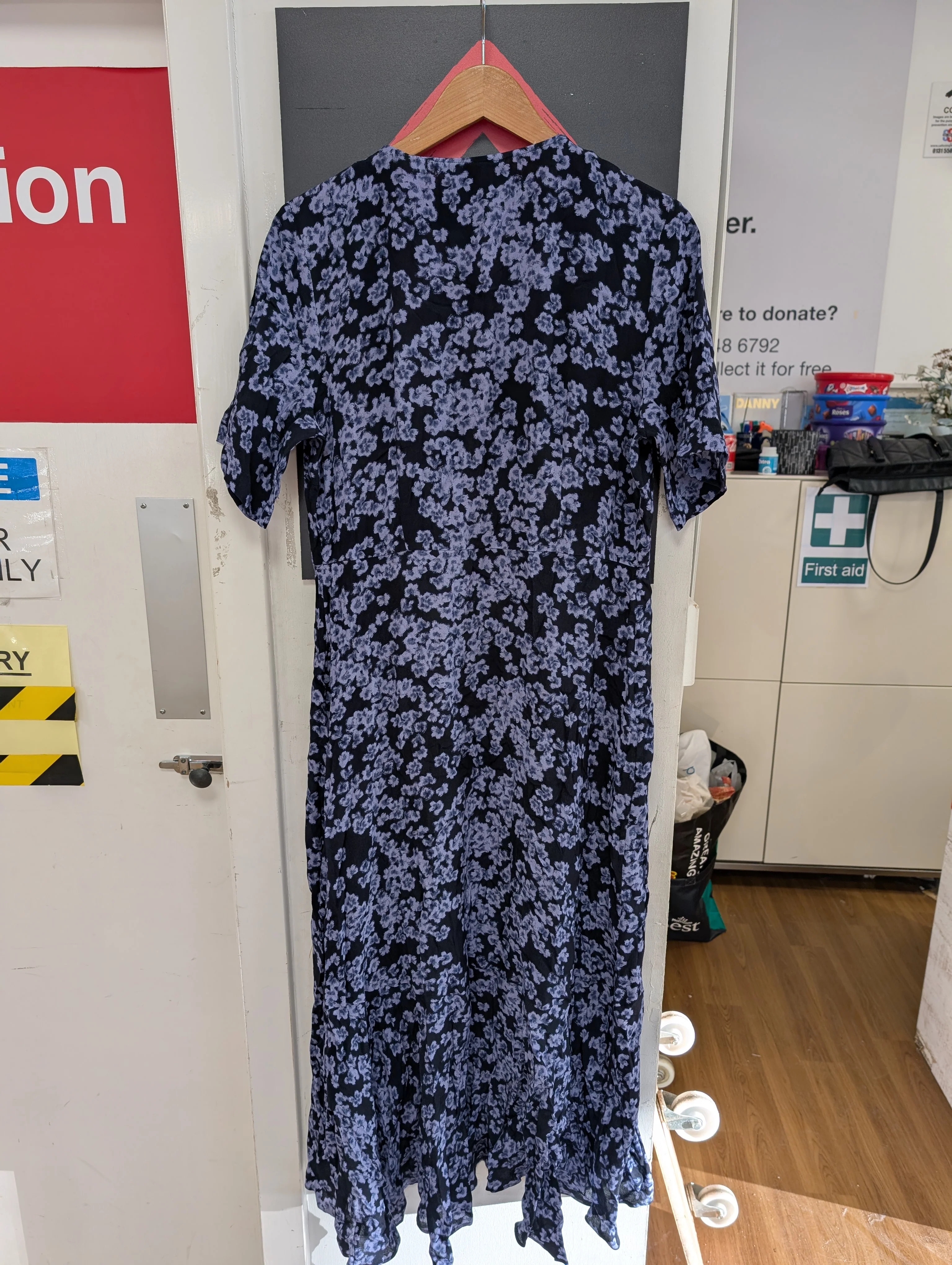BNWT & Other Stories Blue/Black Floral Wrap Tea Dress Size 12 - Image 2