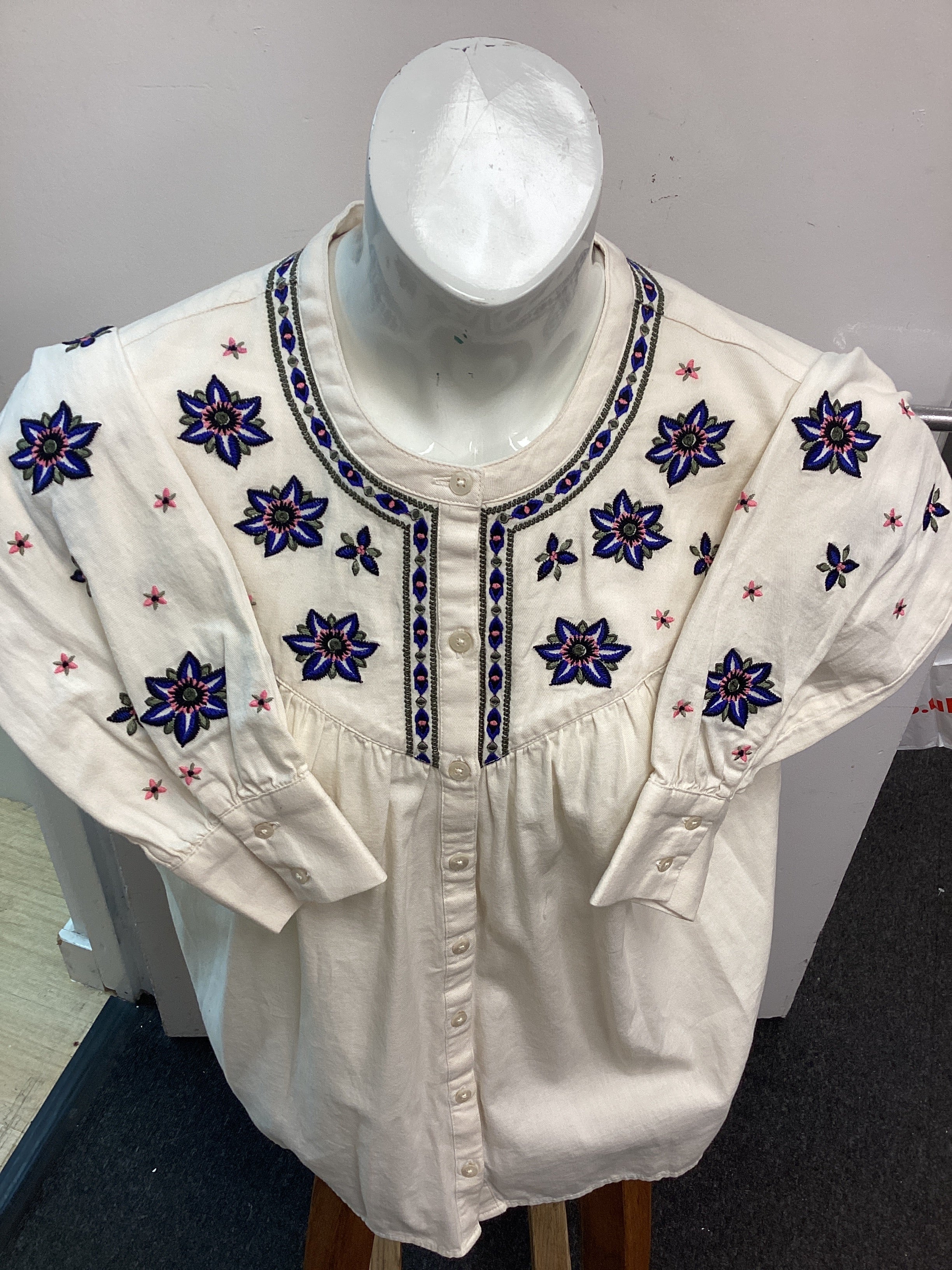BNWT Per Una from M&S Women’s 100% Cotton Shirt - Cream with blue and pink flowers, Size UK10 - Image 9
