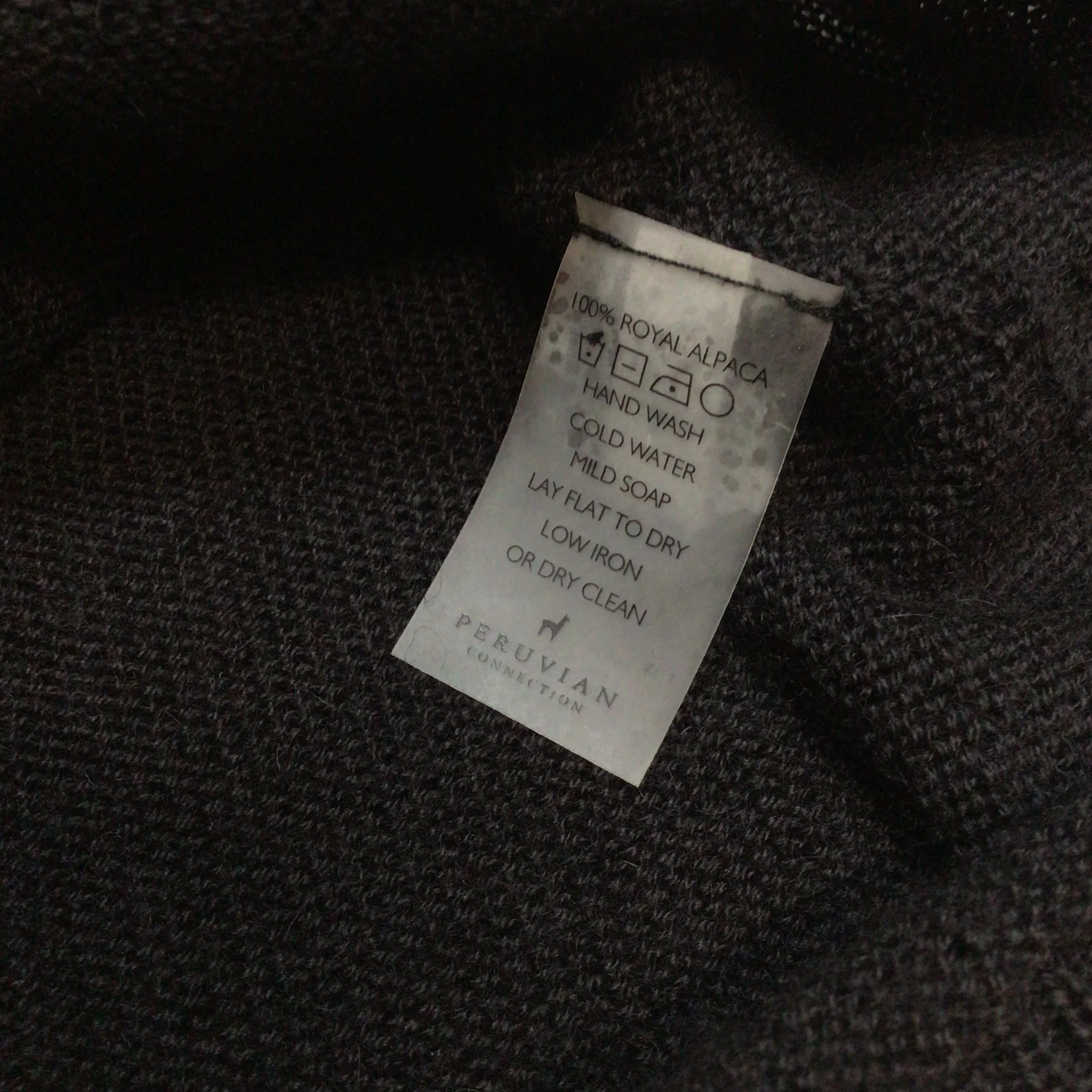 Peruvian Connection Black 100% Royal Alpaca Jumper Size M - Image 6