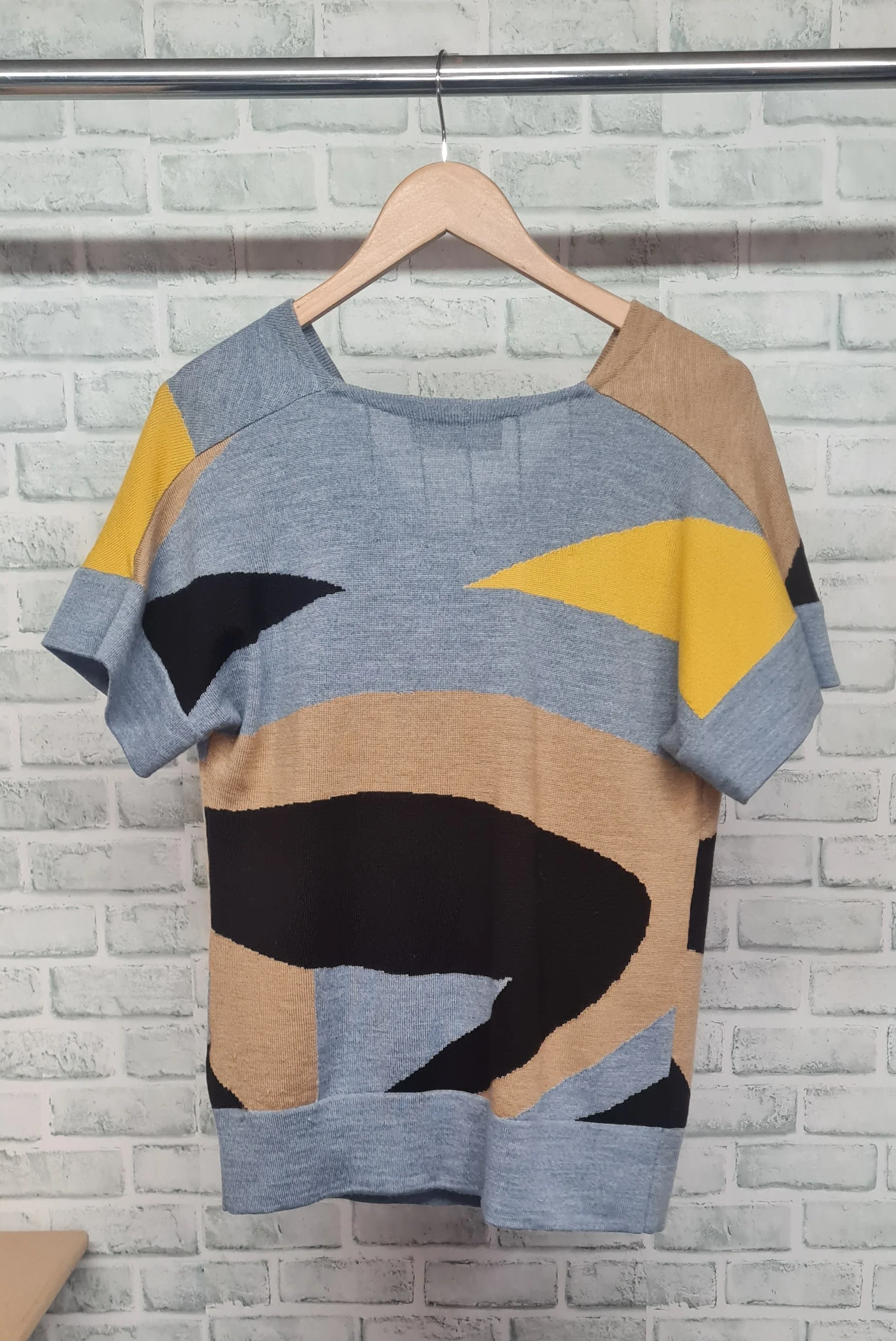 Pringle of Scotland Drop Shoulder Cowl Neck Knit T-Shirt Size Medium - Image 5