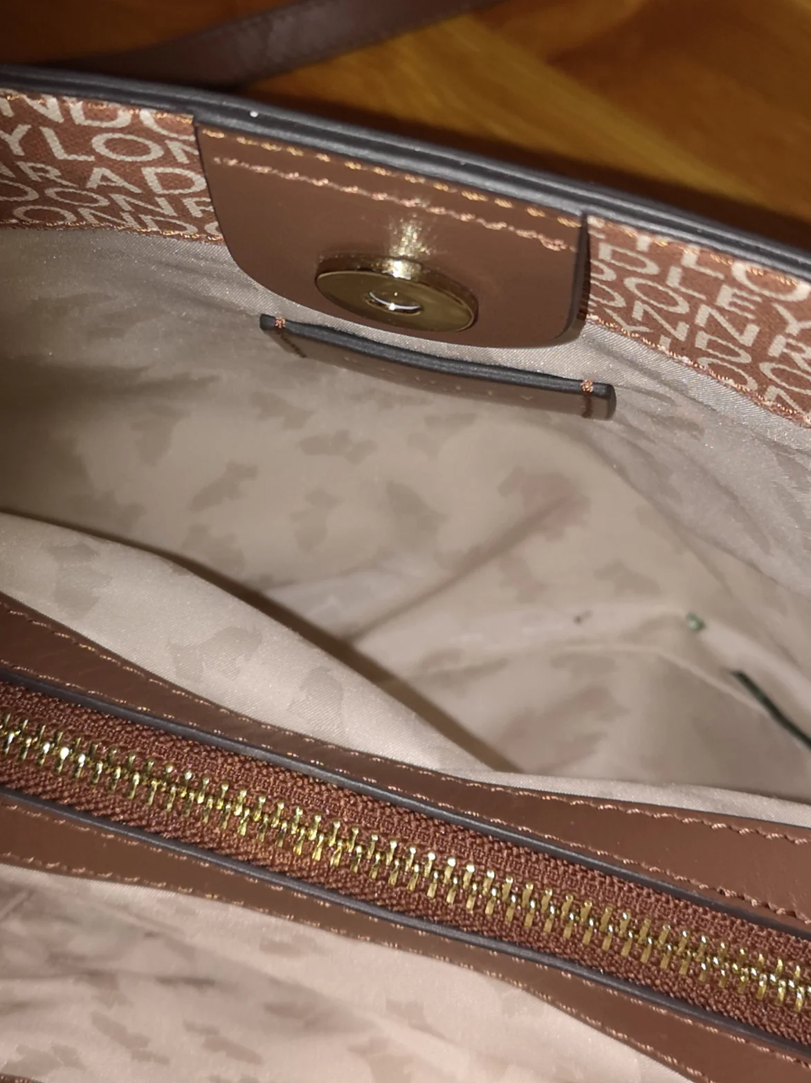 RADLEY London Shepherdess Walk Signature Logo Leather Ziptop Tan Satchel Bag - Image 4
