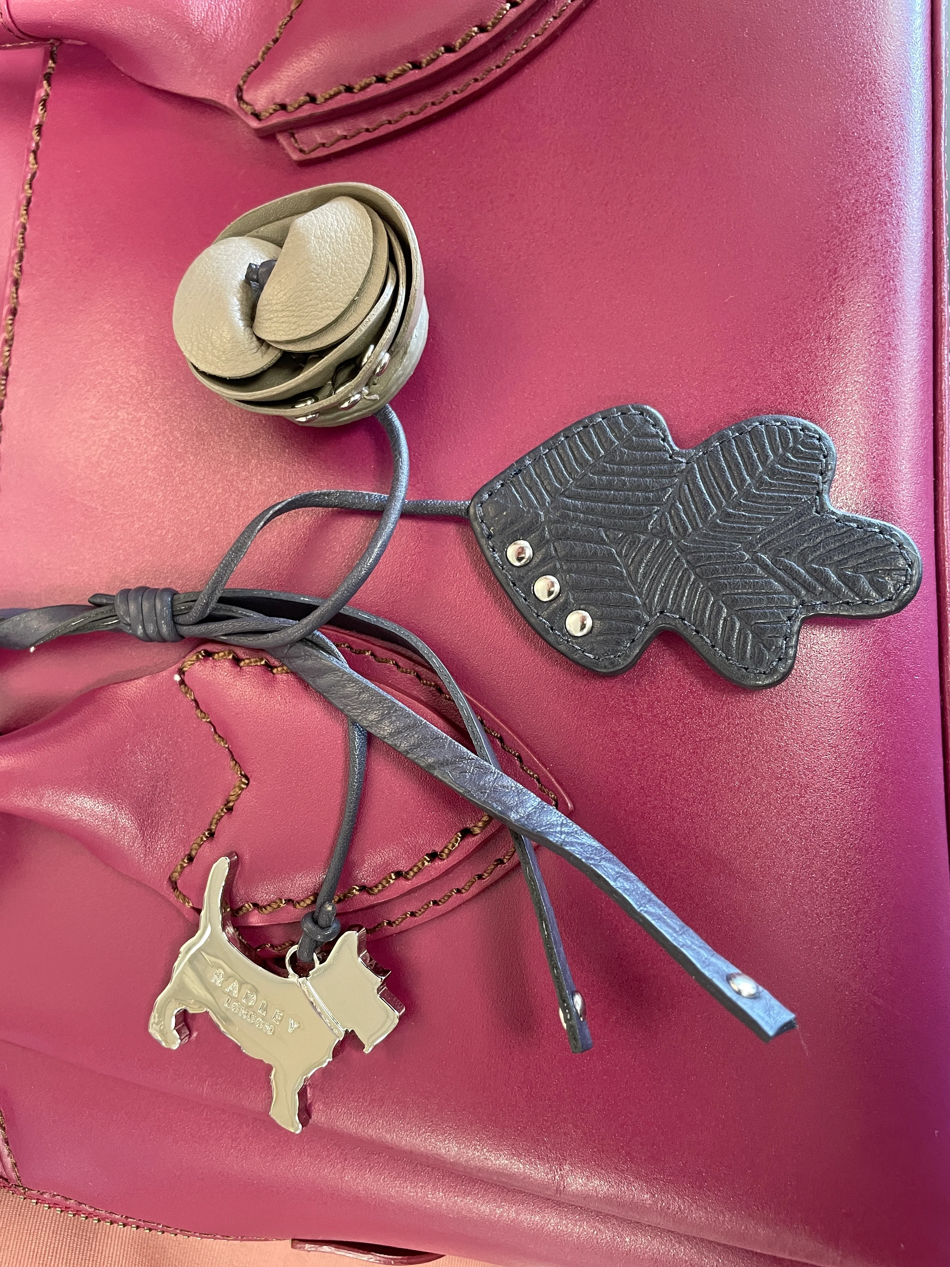 Radley Purple Leather Bag Handbag with Charms - Image 6