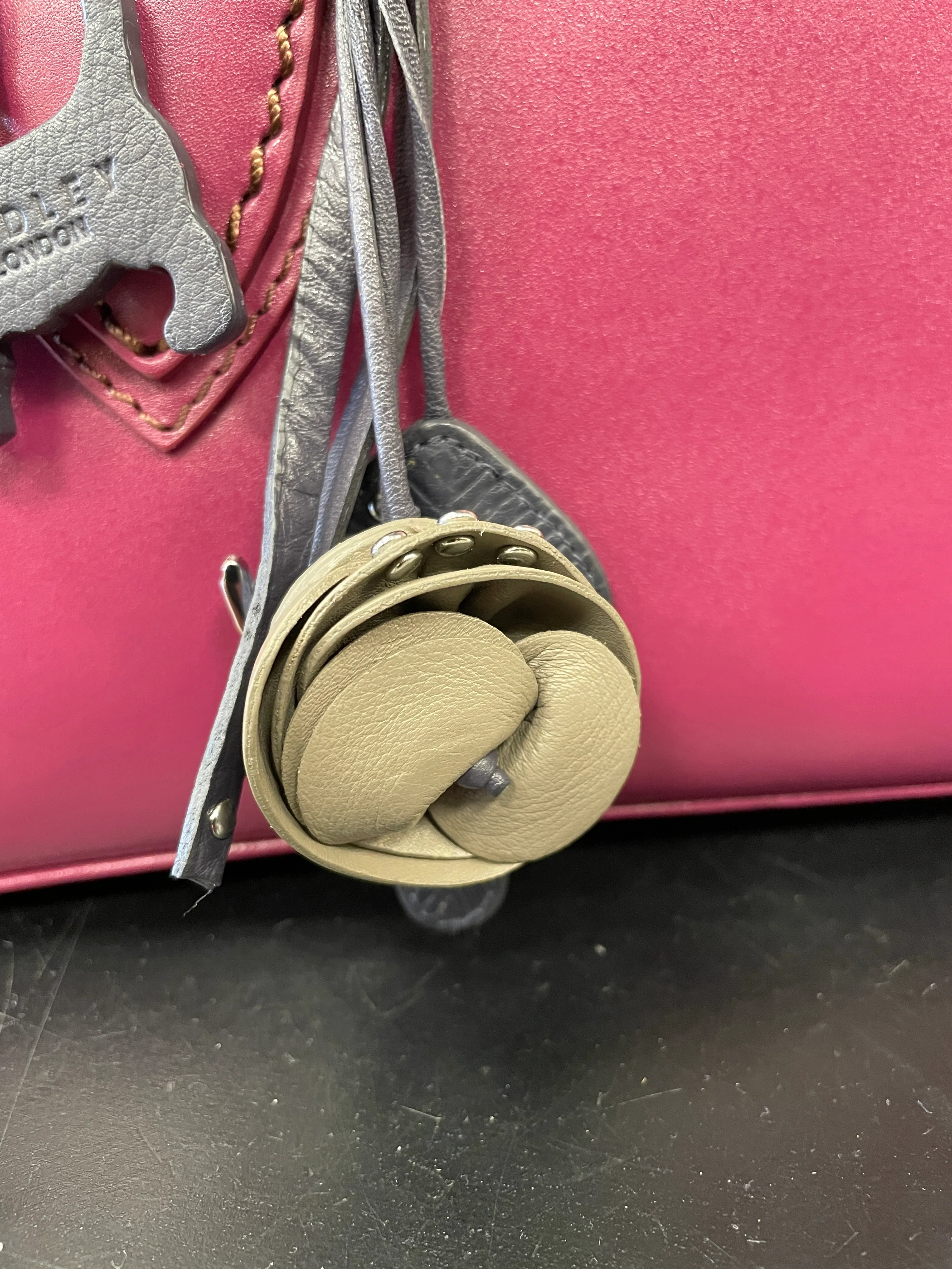 Radley Purple Leather Bag Handbag with Charms - Image 8