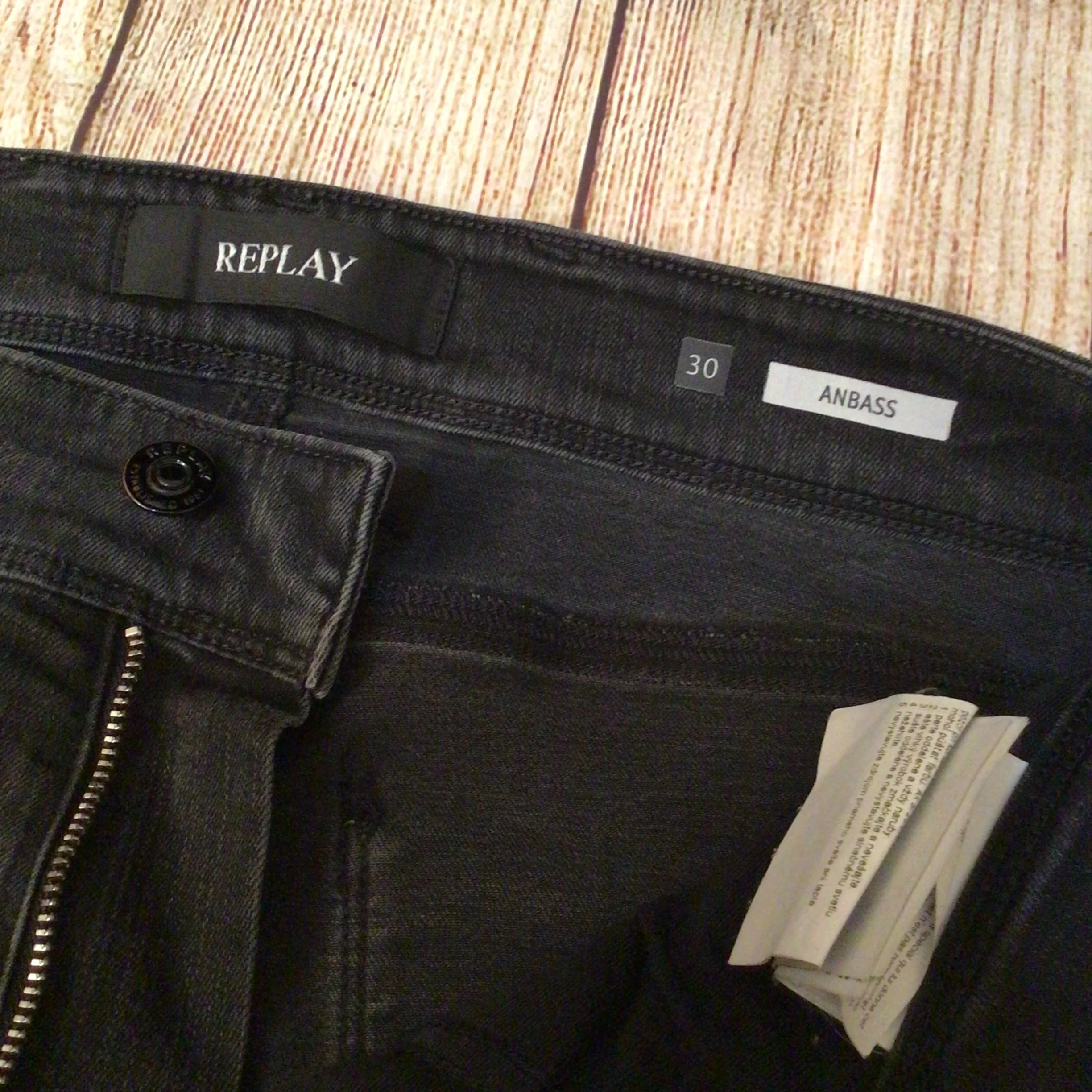 Replay Anbass M914 Black Ripped Jeans Size 30 - Image 5