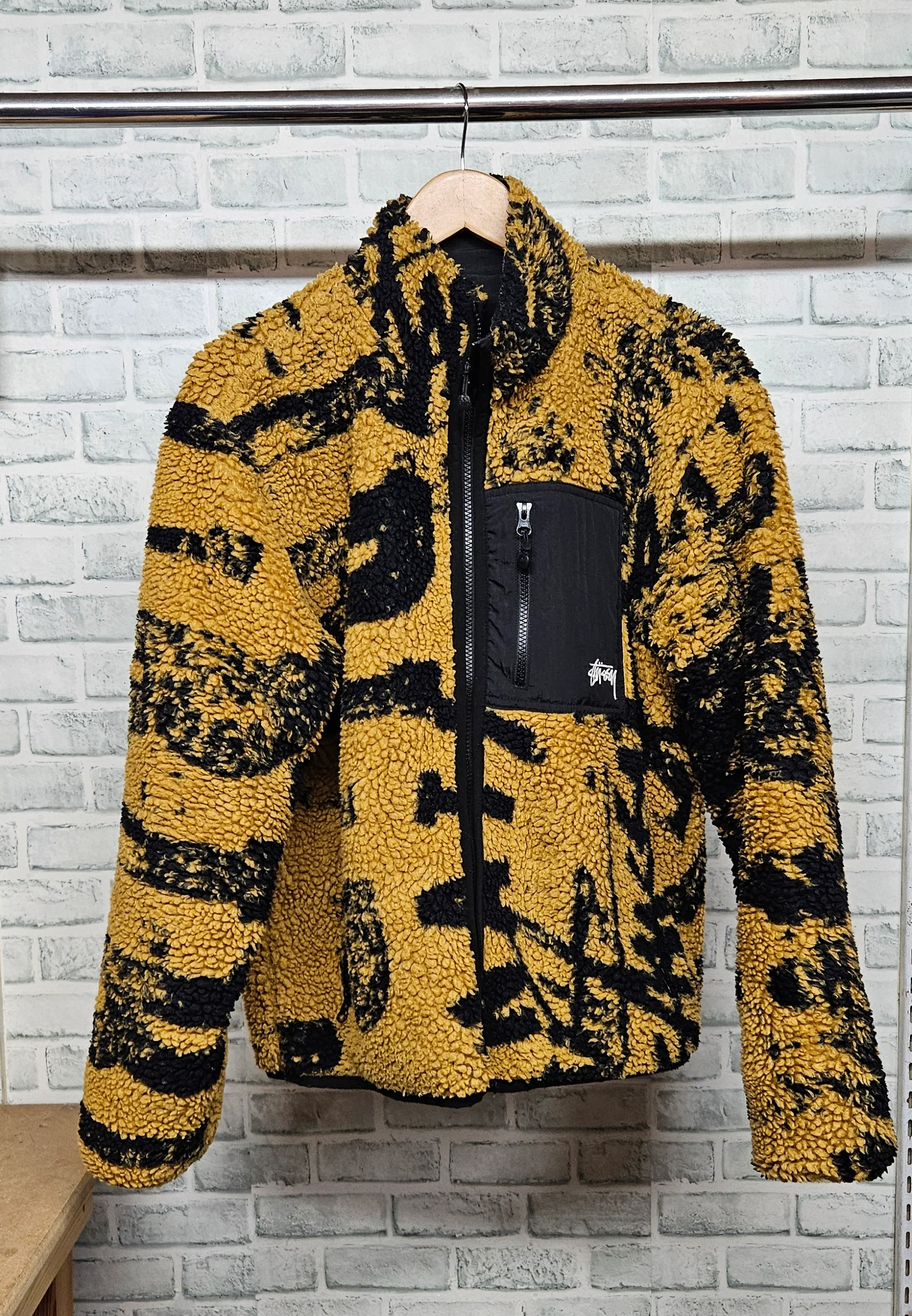 Stussy Sherpa Reversible Leopard Print Fleece Black Jacket Size Meduim - Image 5