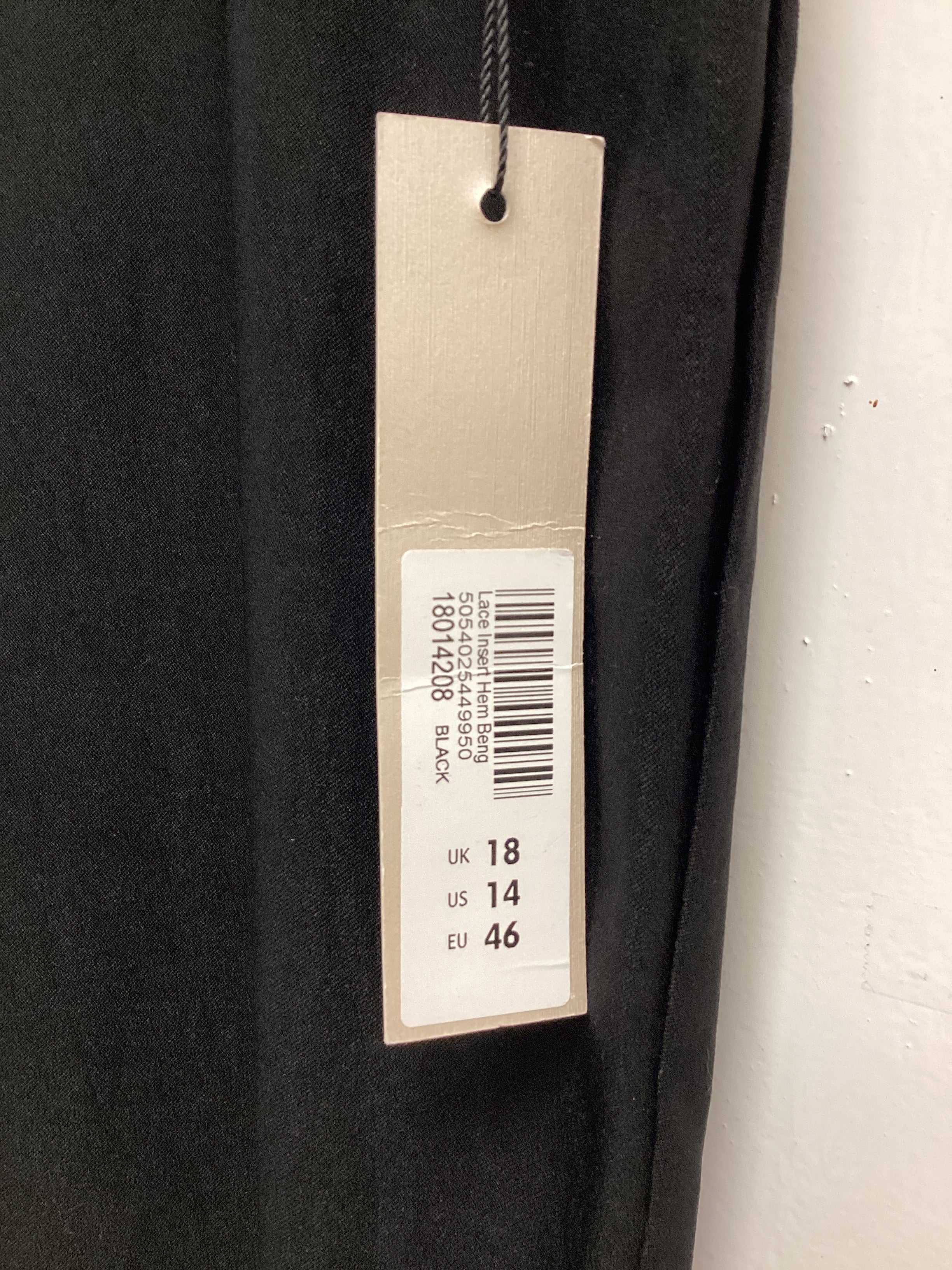 Roman Crop Trouser Black with Lace detail (Style: 18014208) Ladies Size UK18 - Image 4