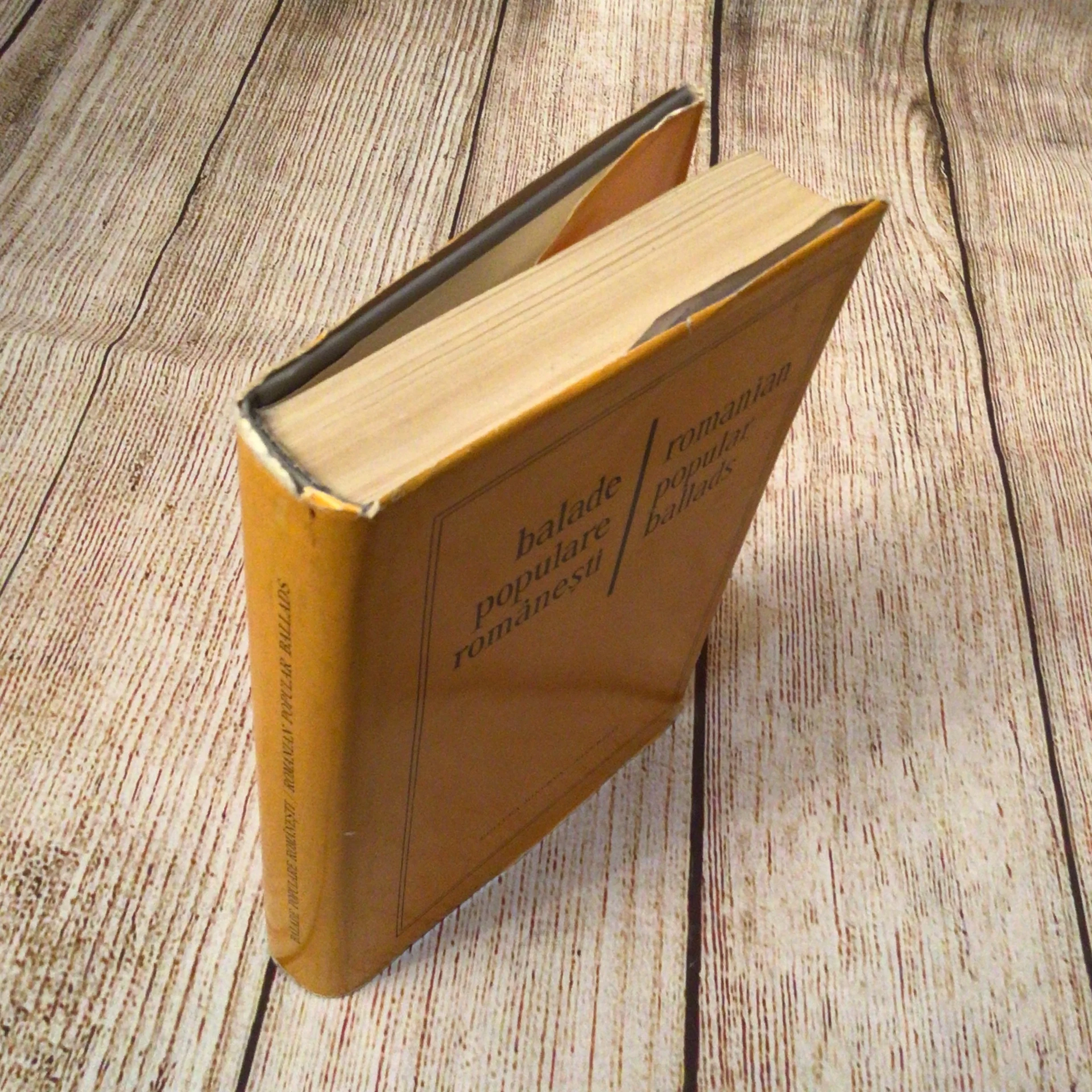 Romanian Popular Ballads, Romanian-English Bilingual Edition (Minerva Publishing) - Image 5