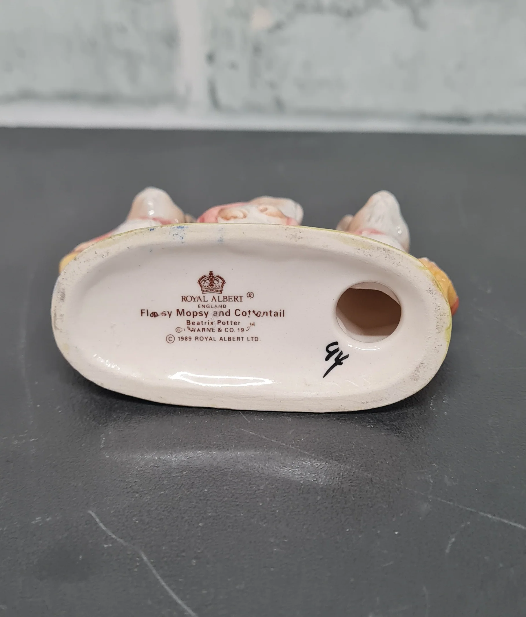 Royal Albert England Flopsy Mopsy and Cottontail Beatrix Potter 1989 Porcelain Figurine - Image 3