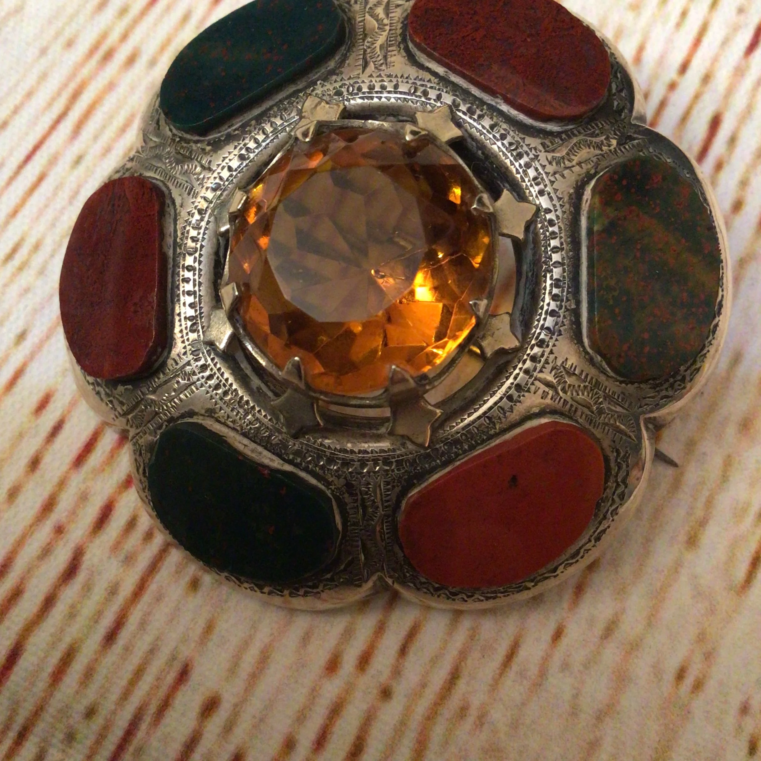 Scottish Victorian Silver Toned Jasper & Bloodstone Cairngorm Brooch - Image 3