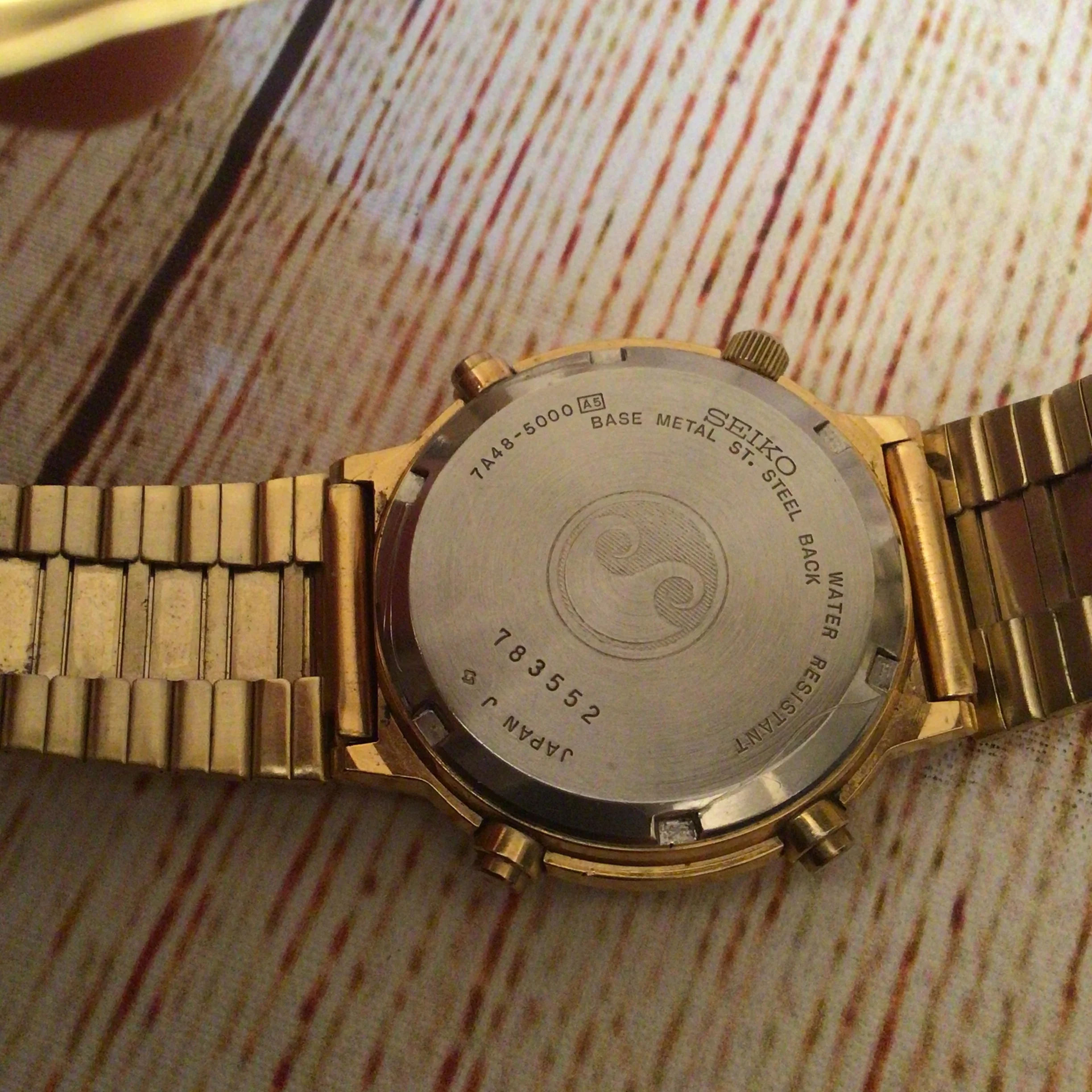 Seiko 7A48-5000 Quartz Chronograph Moon Phase Sports 100 Gold Tone Watch (untested) - Image 12