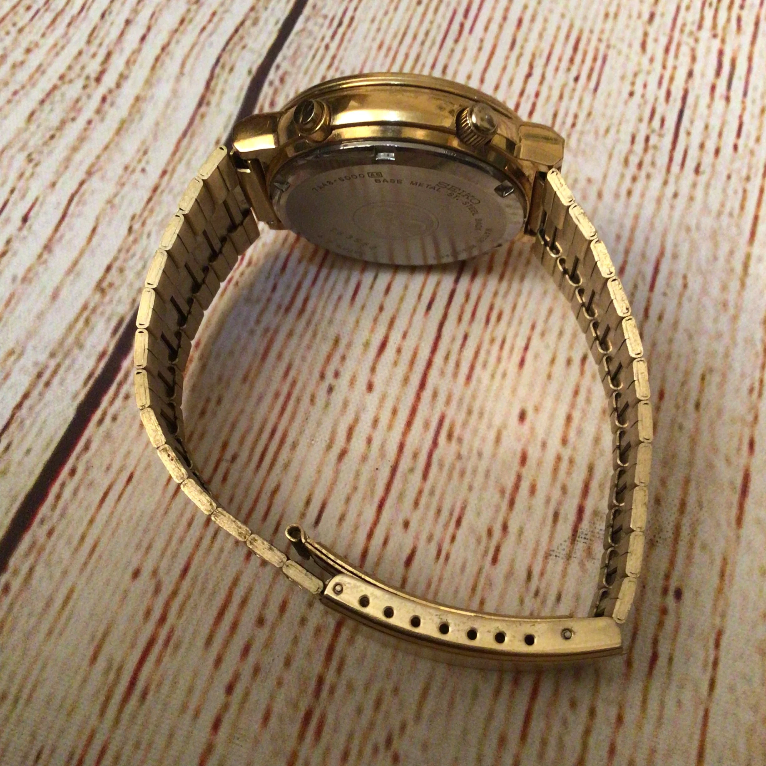 Seiko 7A48-5000 Quartz Chronograph Moon Phase Sports 100 Gold Tone Watch (untested) - Image 7